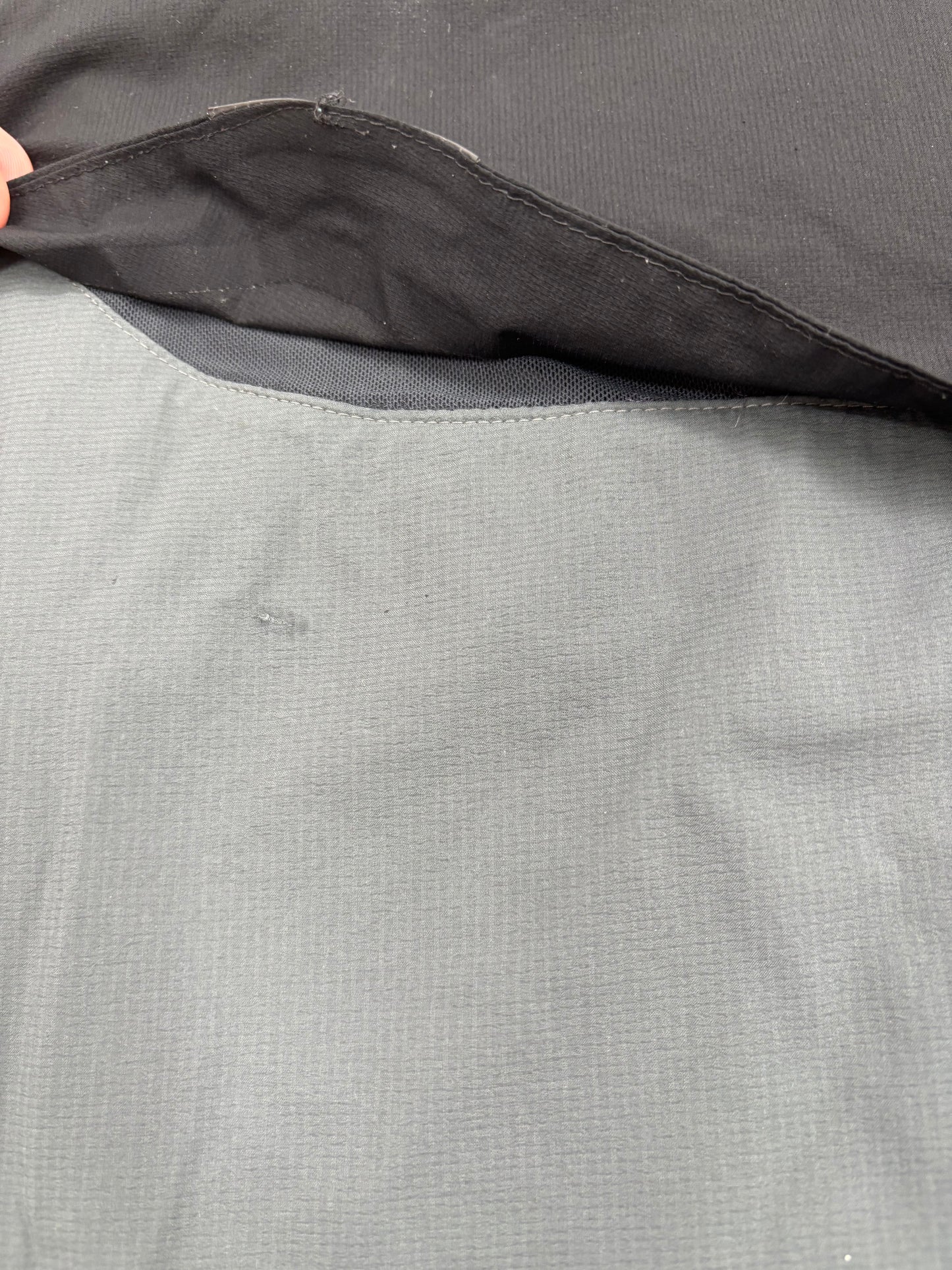 ON RUNNING TRACKSUIT