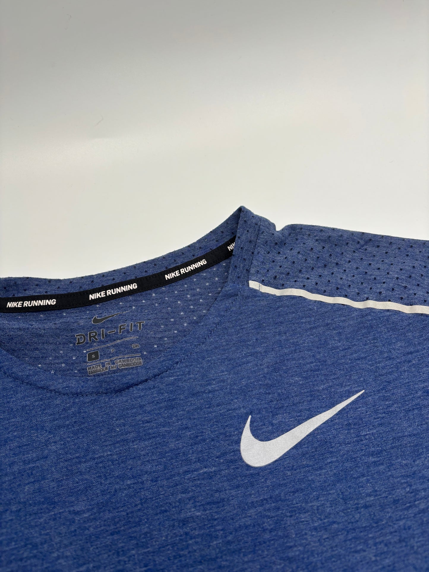 NIKE T-SHIRT