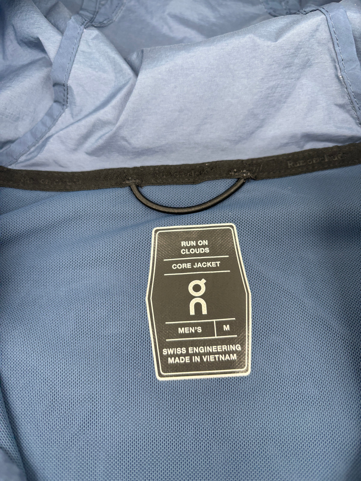 ON RUNNING TRACKSUIT
