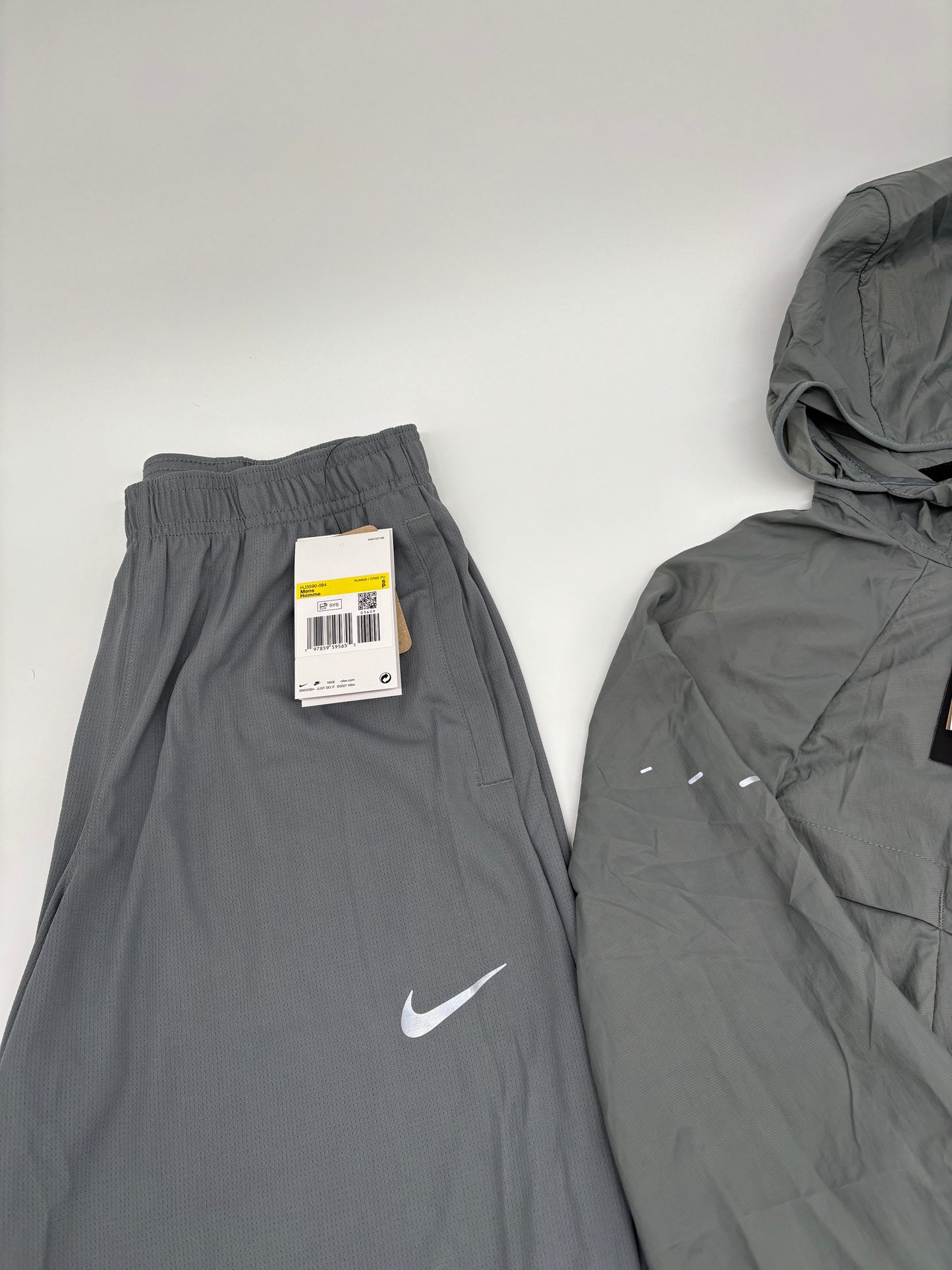 NIKE TRACKSUIT