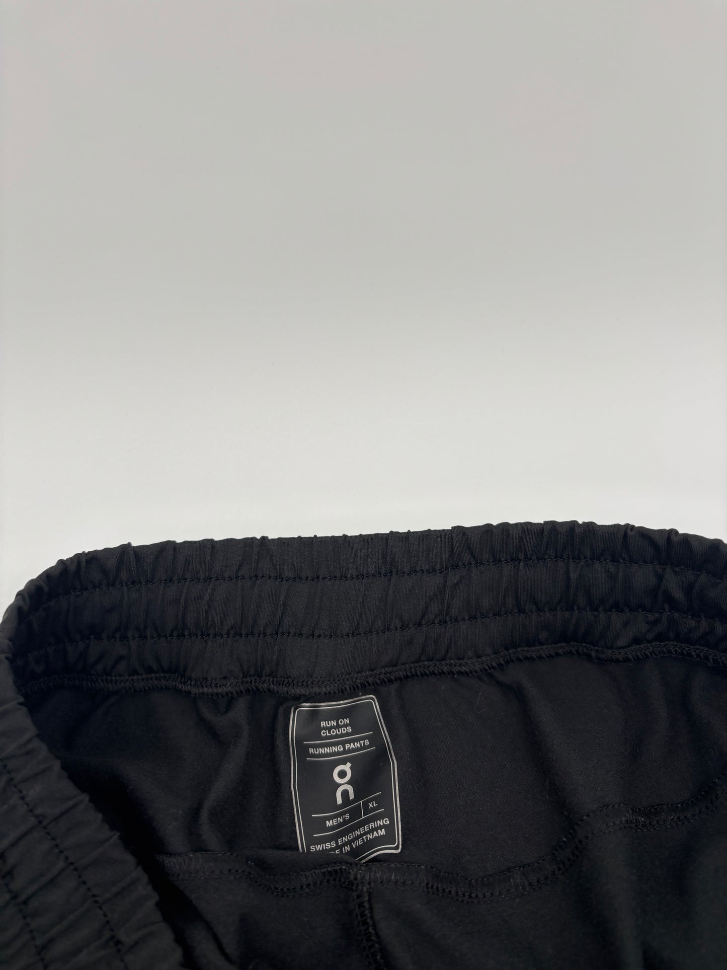 ON RUNNING PANTS