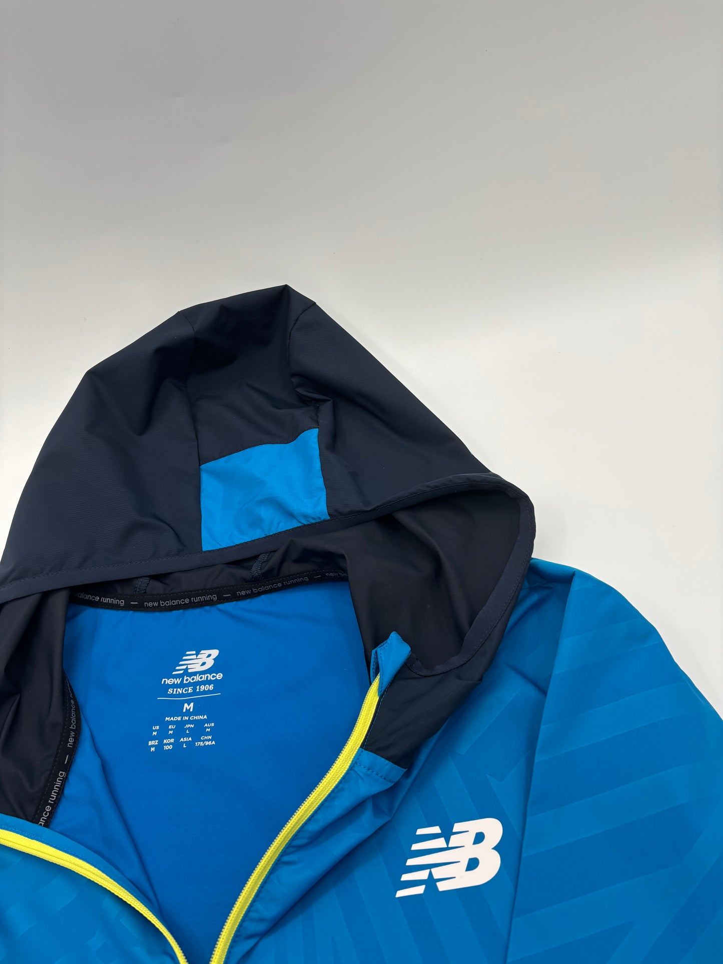 NEW BALANCE JACKET