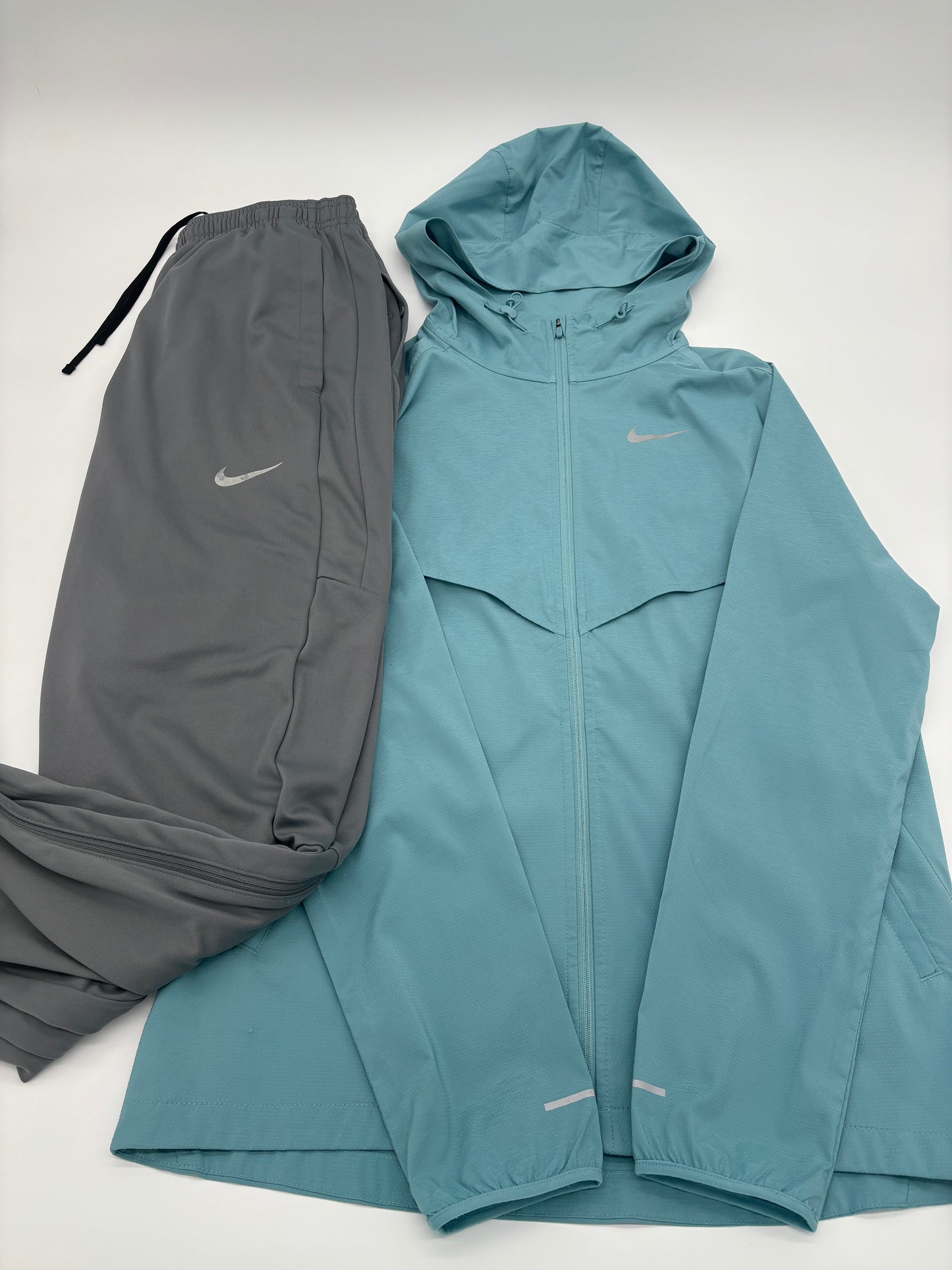 NIKE TRACKSUIT