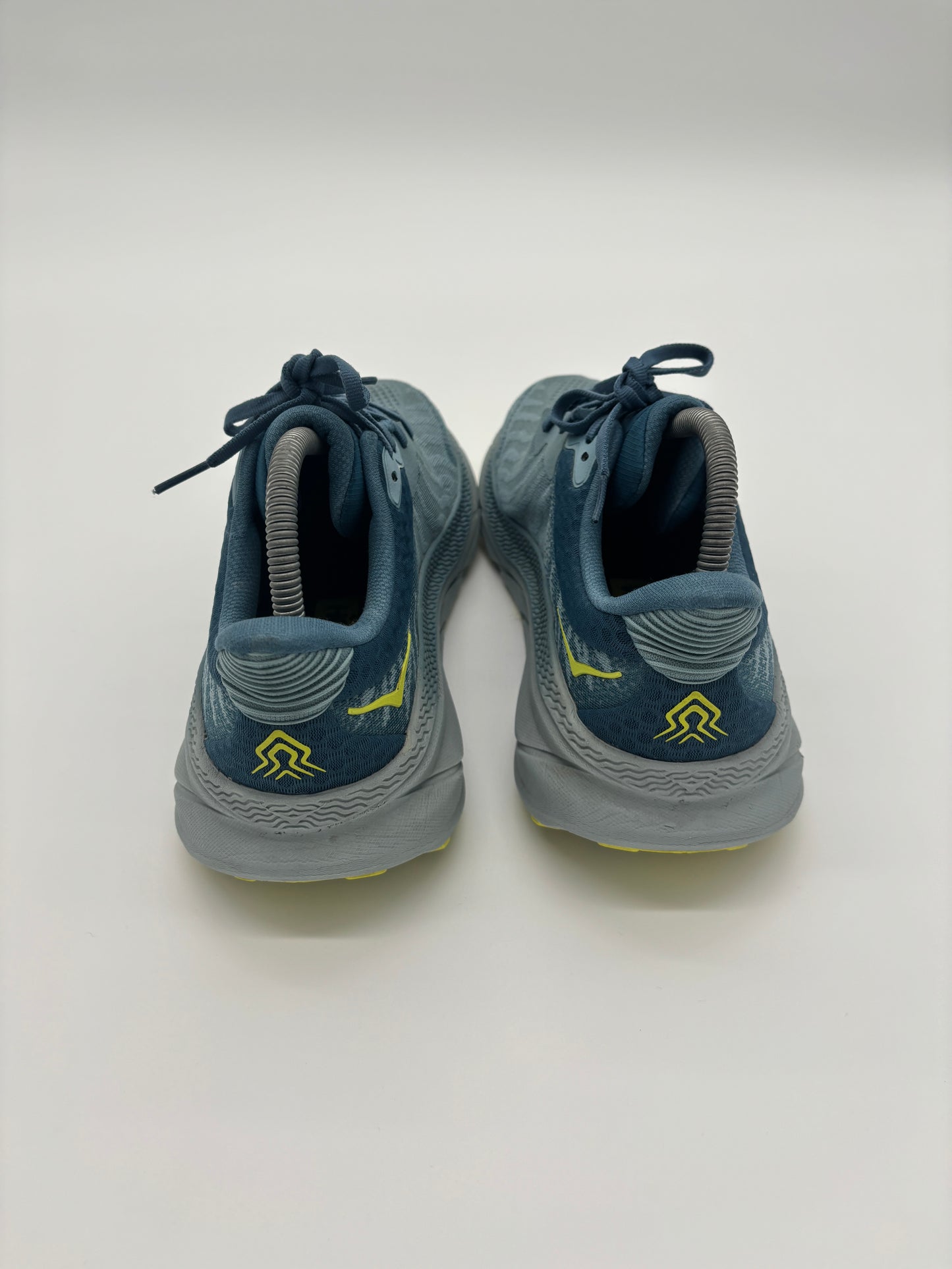 HOKA TRAINERS
