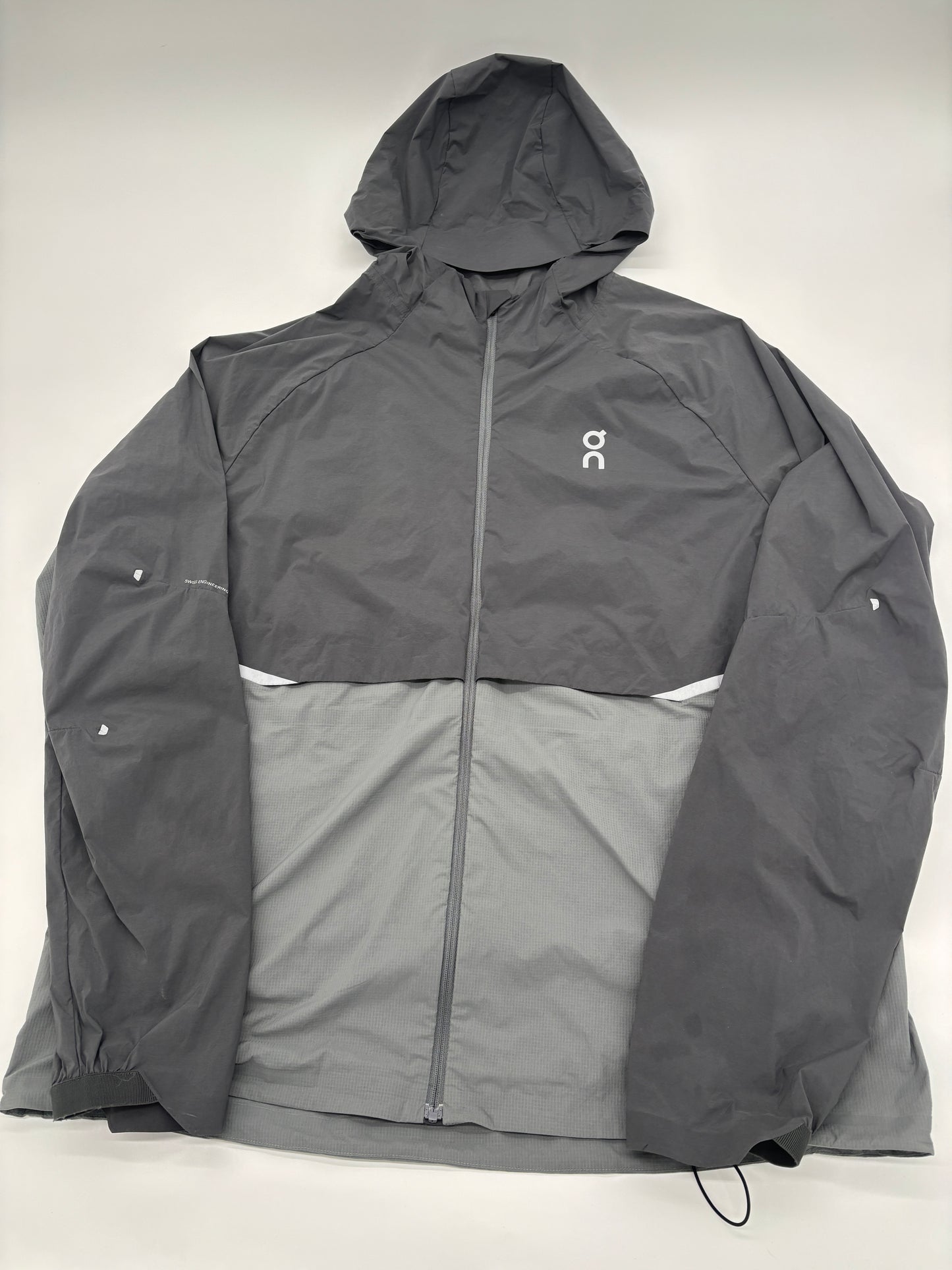ON RUNNING JACKET