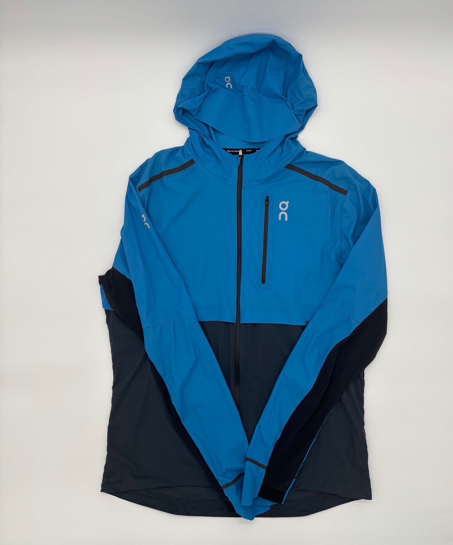 ON RUNNING JACKET