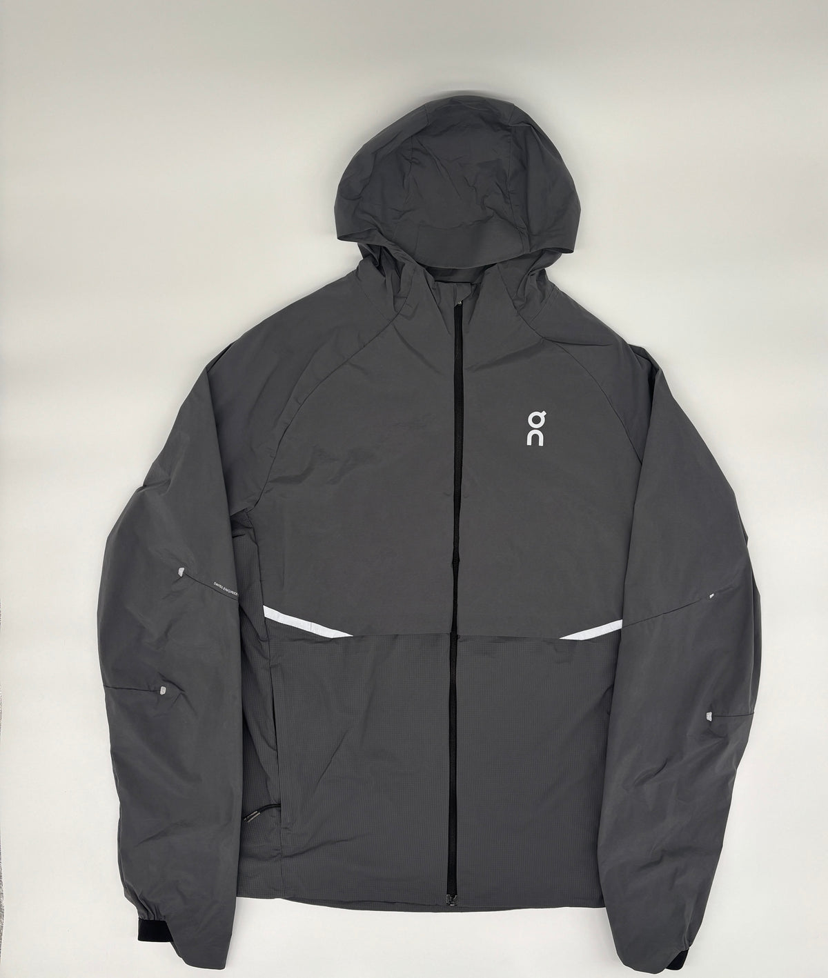 ON RUNNING JACKET