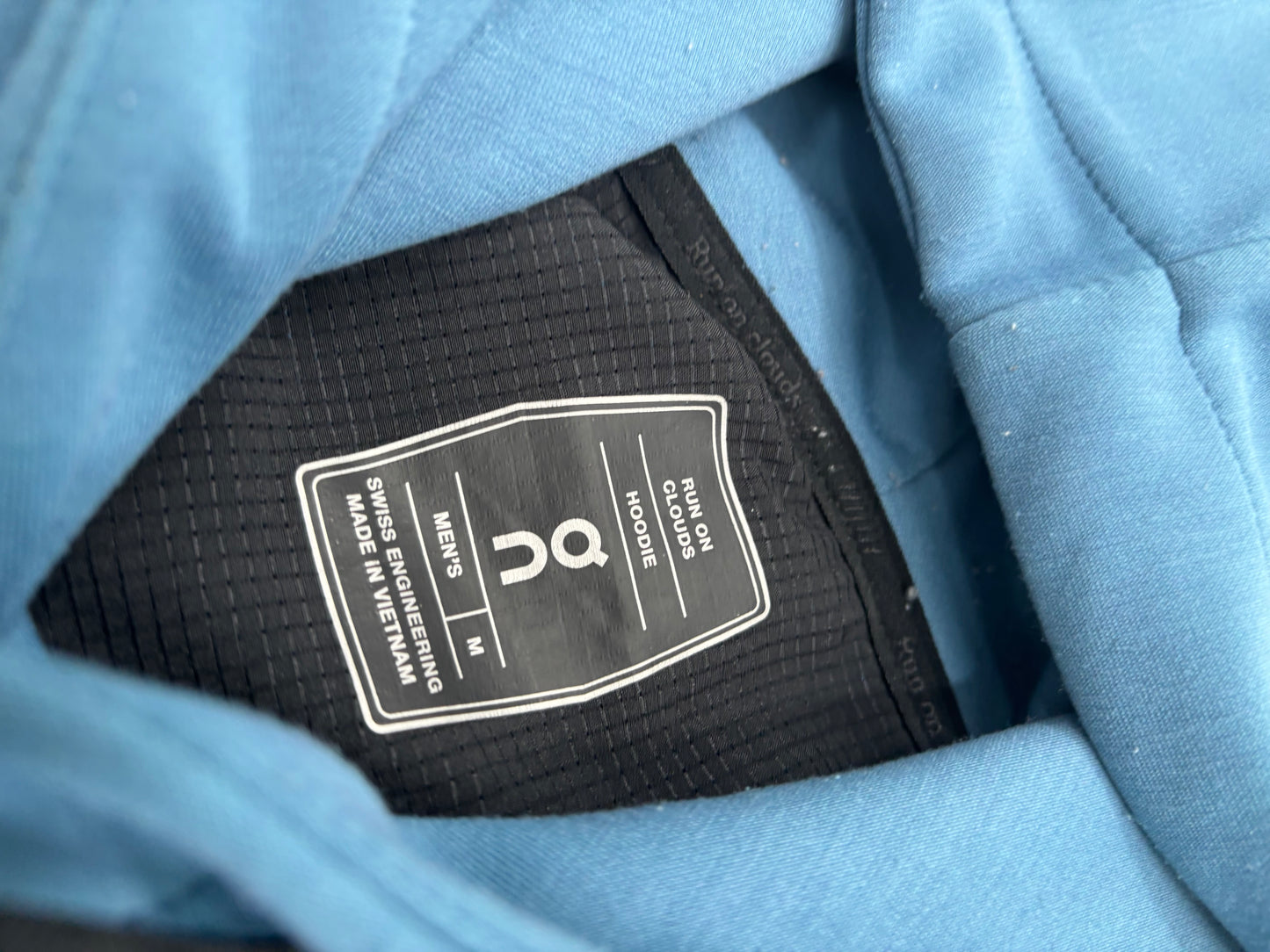 ON RUNNING TRACKSUIT