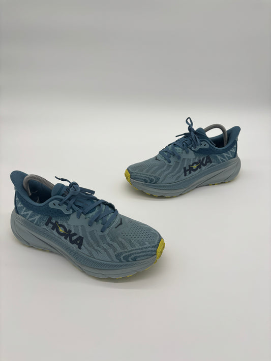 HOKA TRAINERS