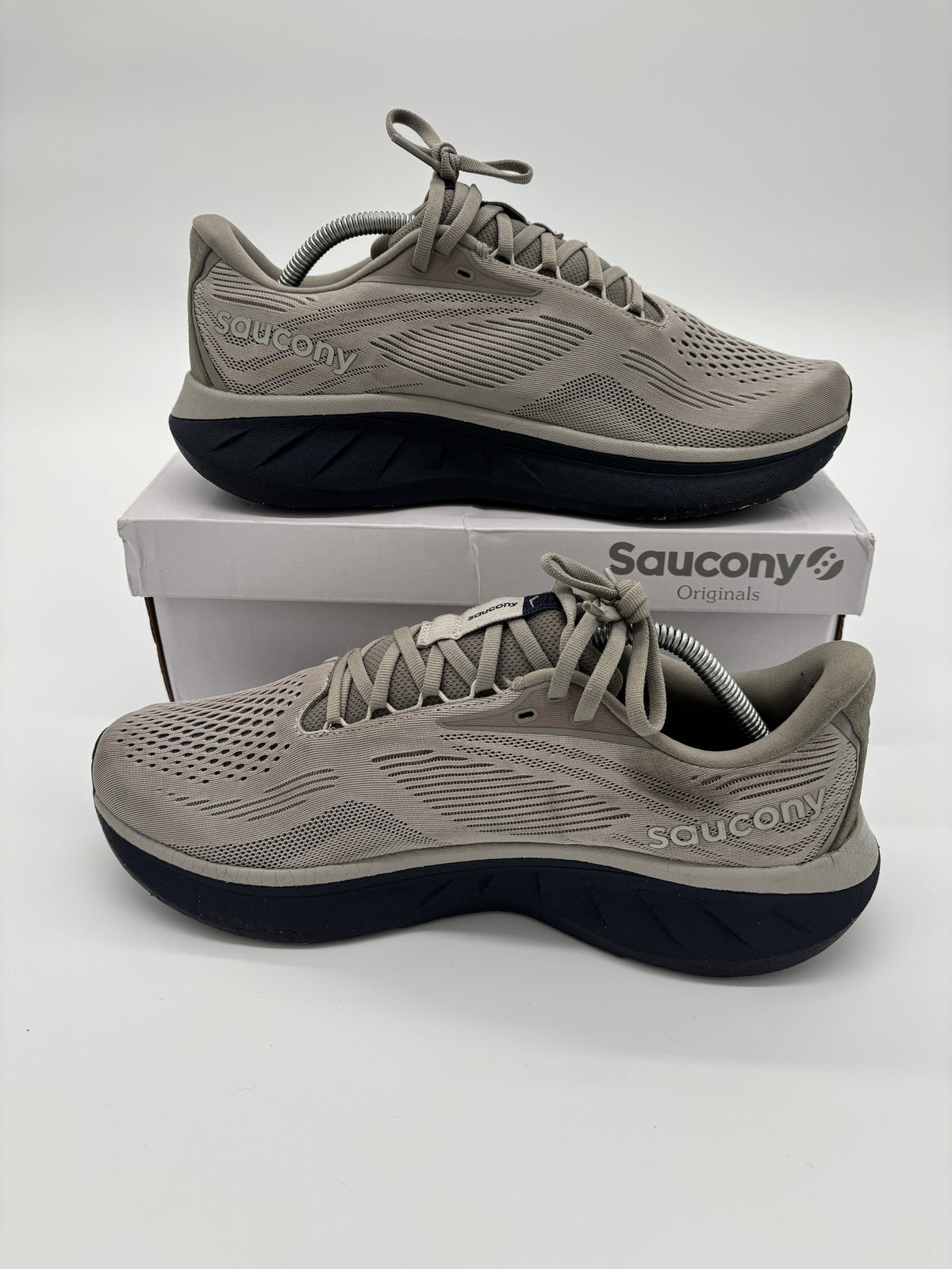 SAUCONY TRAINERS