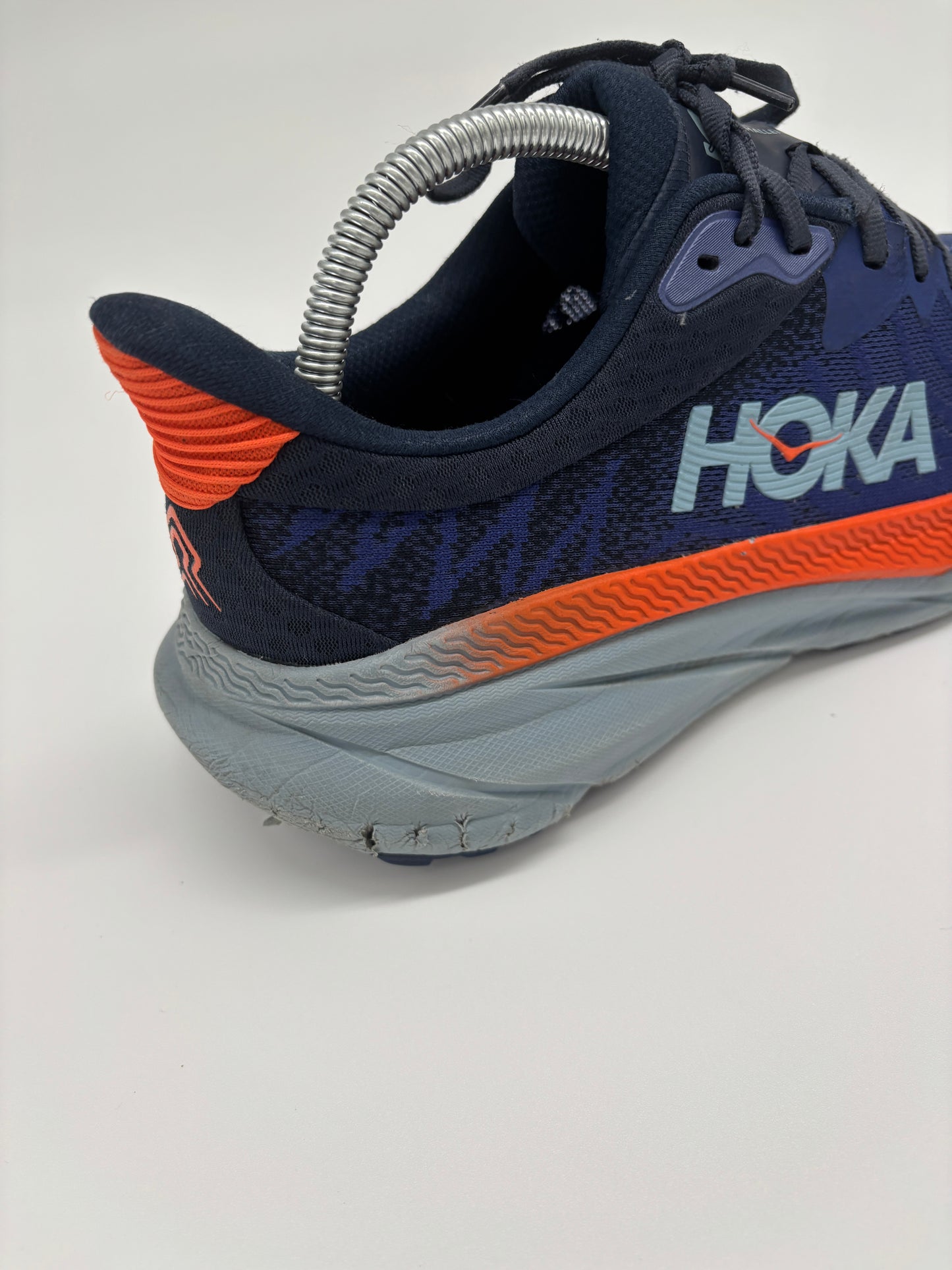 HOKA TRAINERS