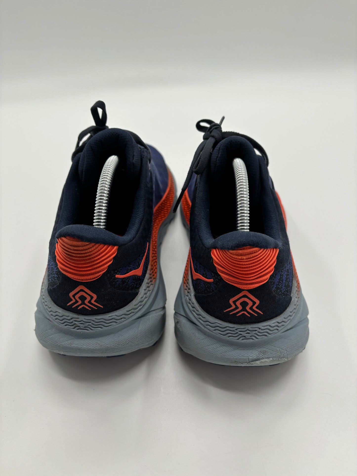 HOKA TRAINERS