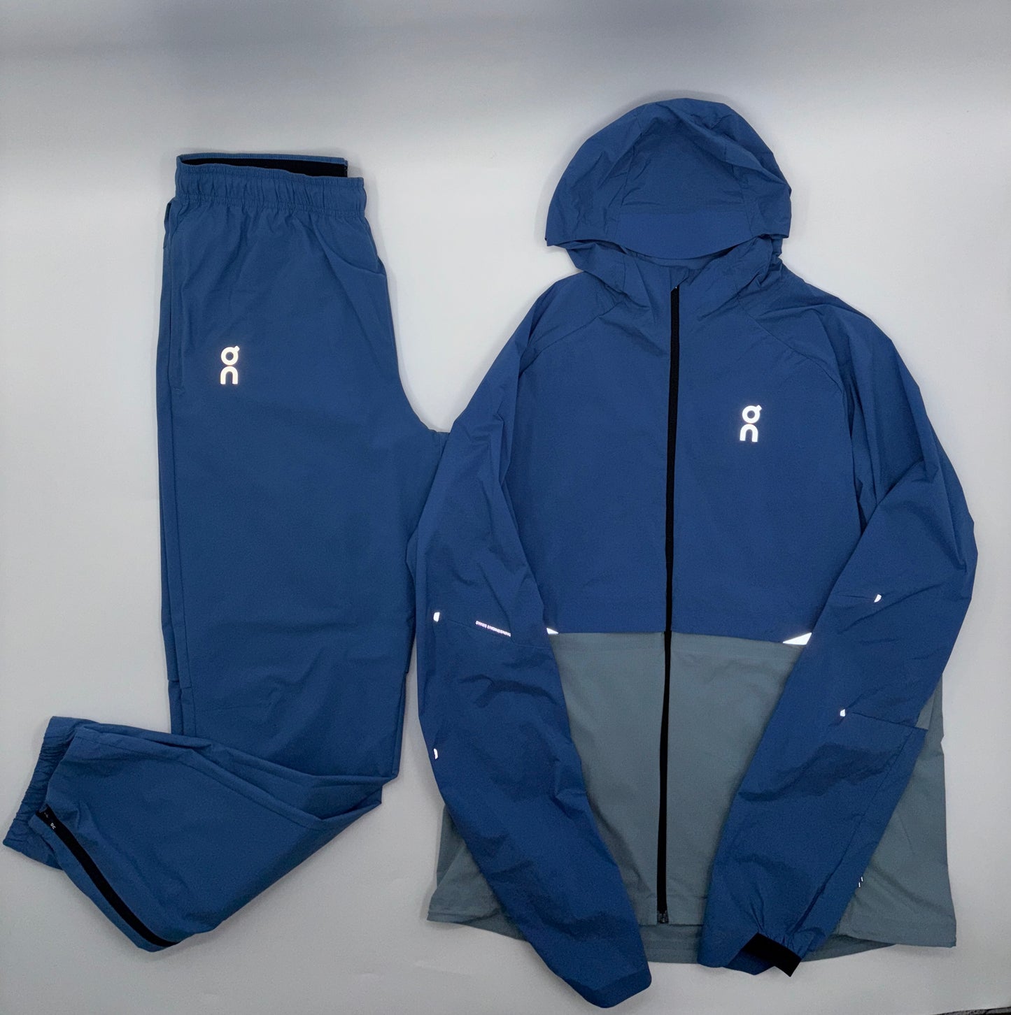 ON RUNNING TRACKSUIT