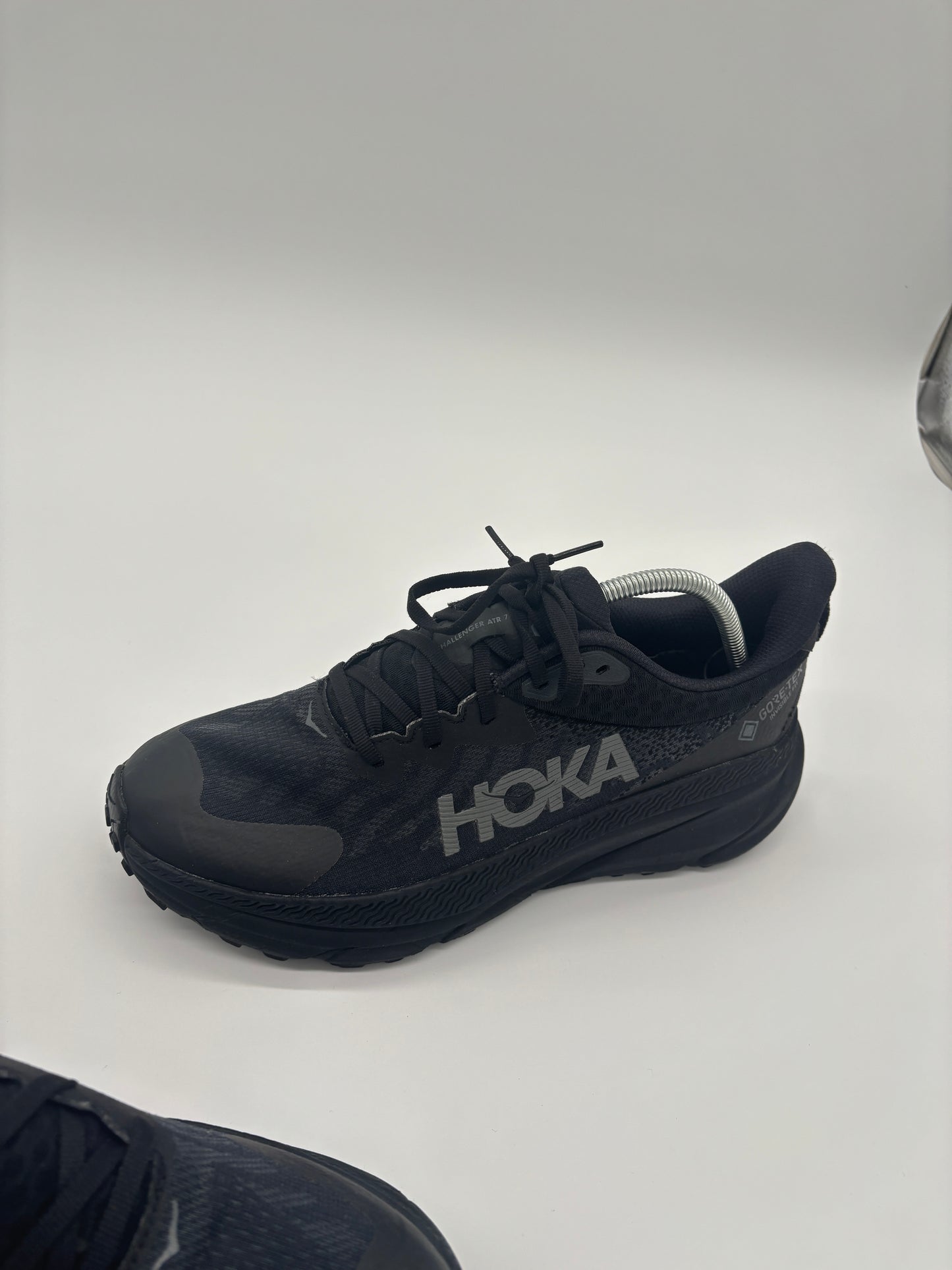 HOKA TRAINERS