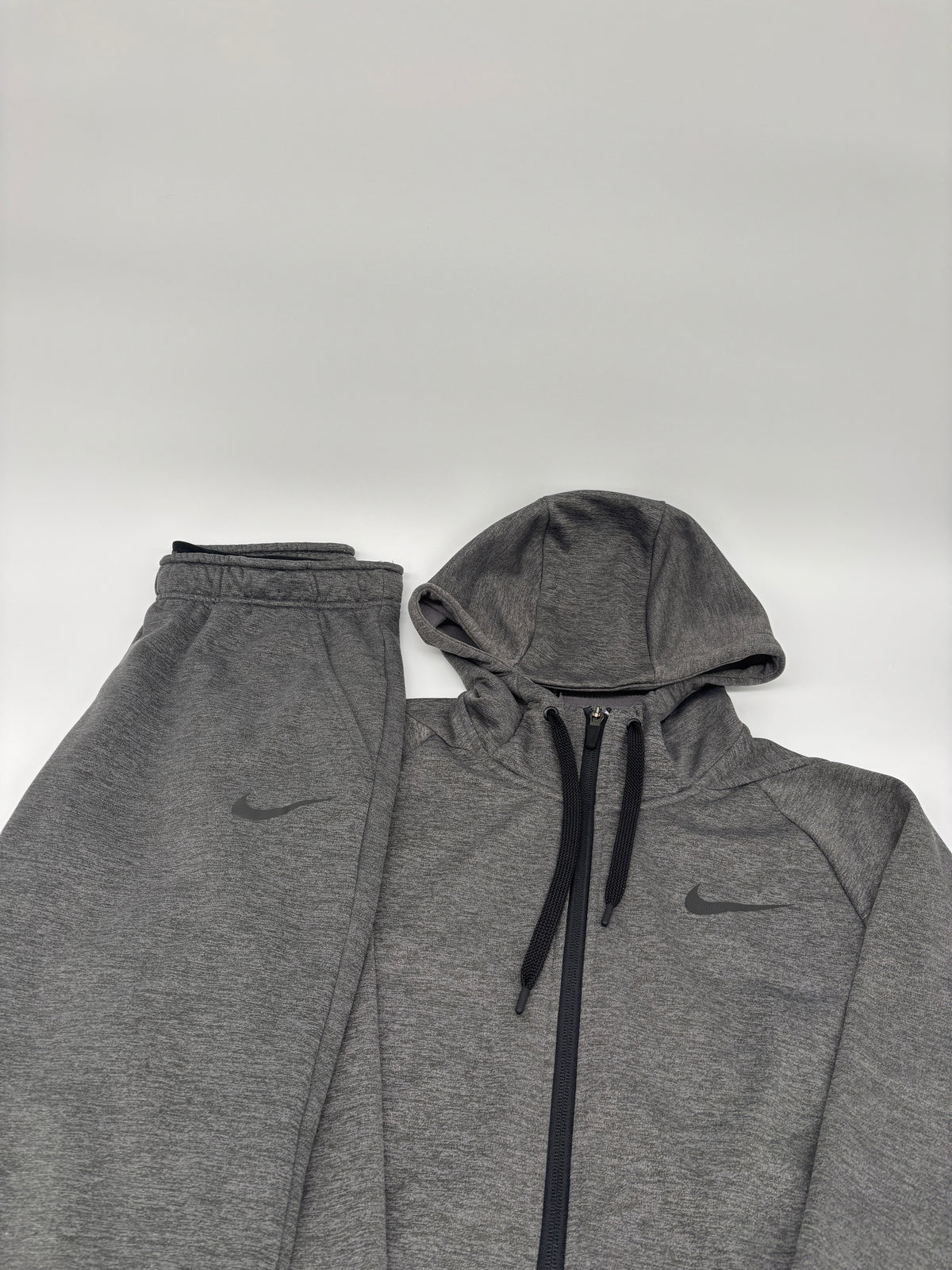NIKE THERMA TRACKSUIT