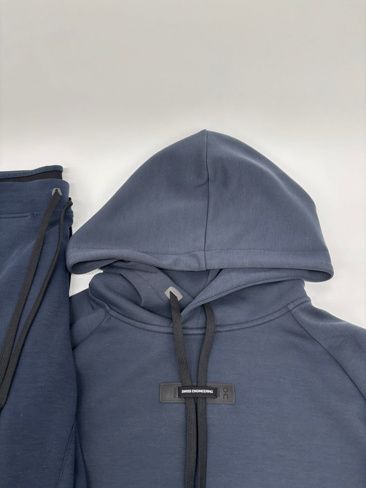 ON RUNNING TRACKSUIT