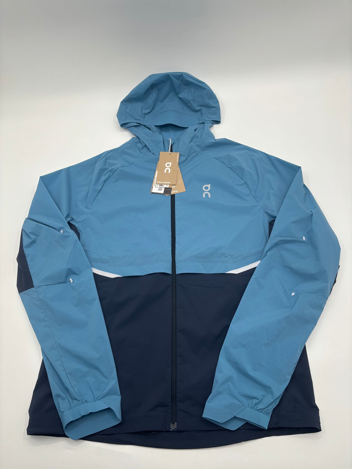 ON RUNNING JACKET