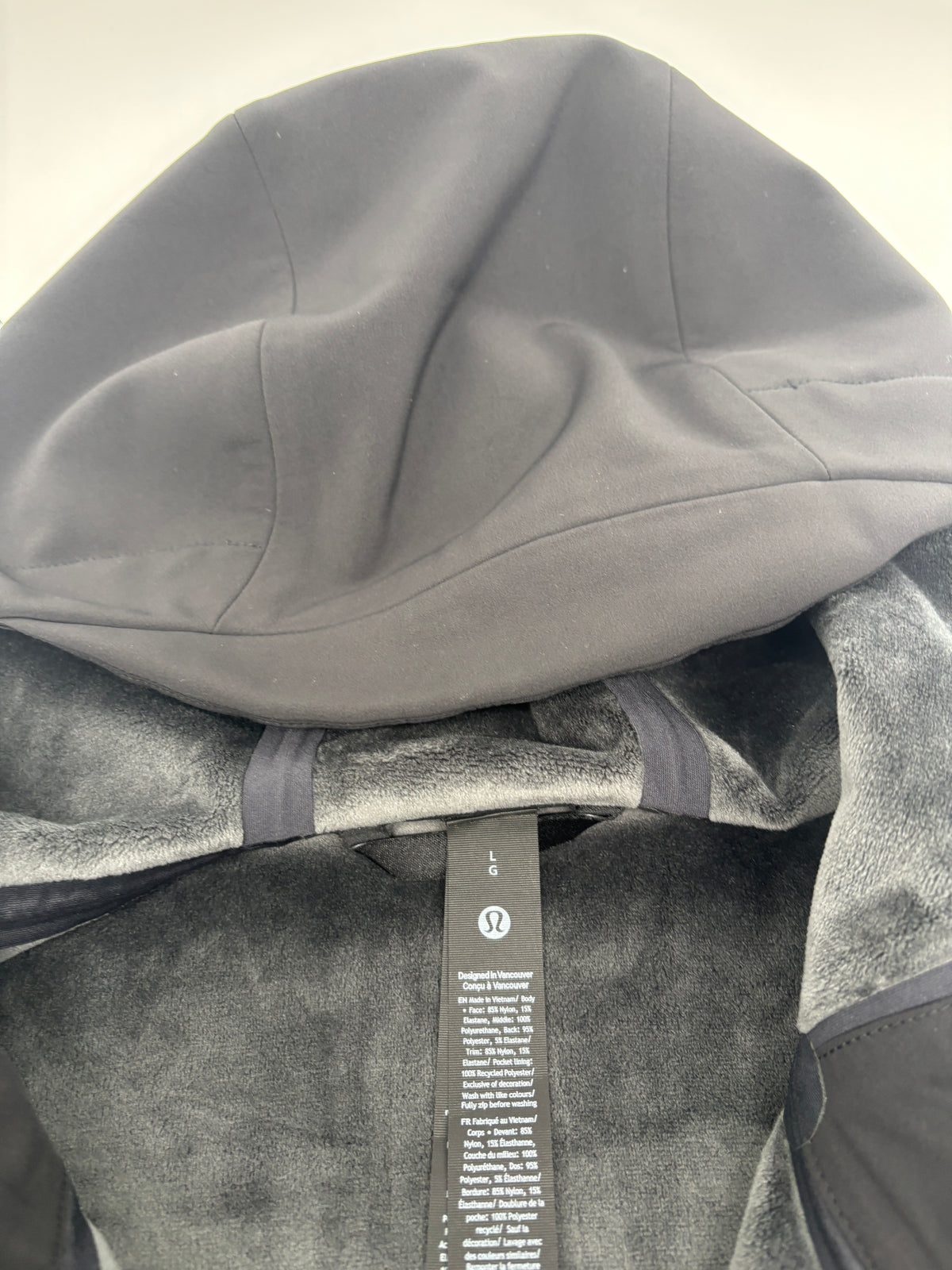 LULULEMON CROSS CHILL CITY JACKET