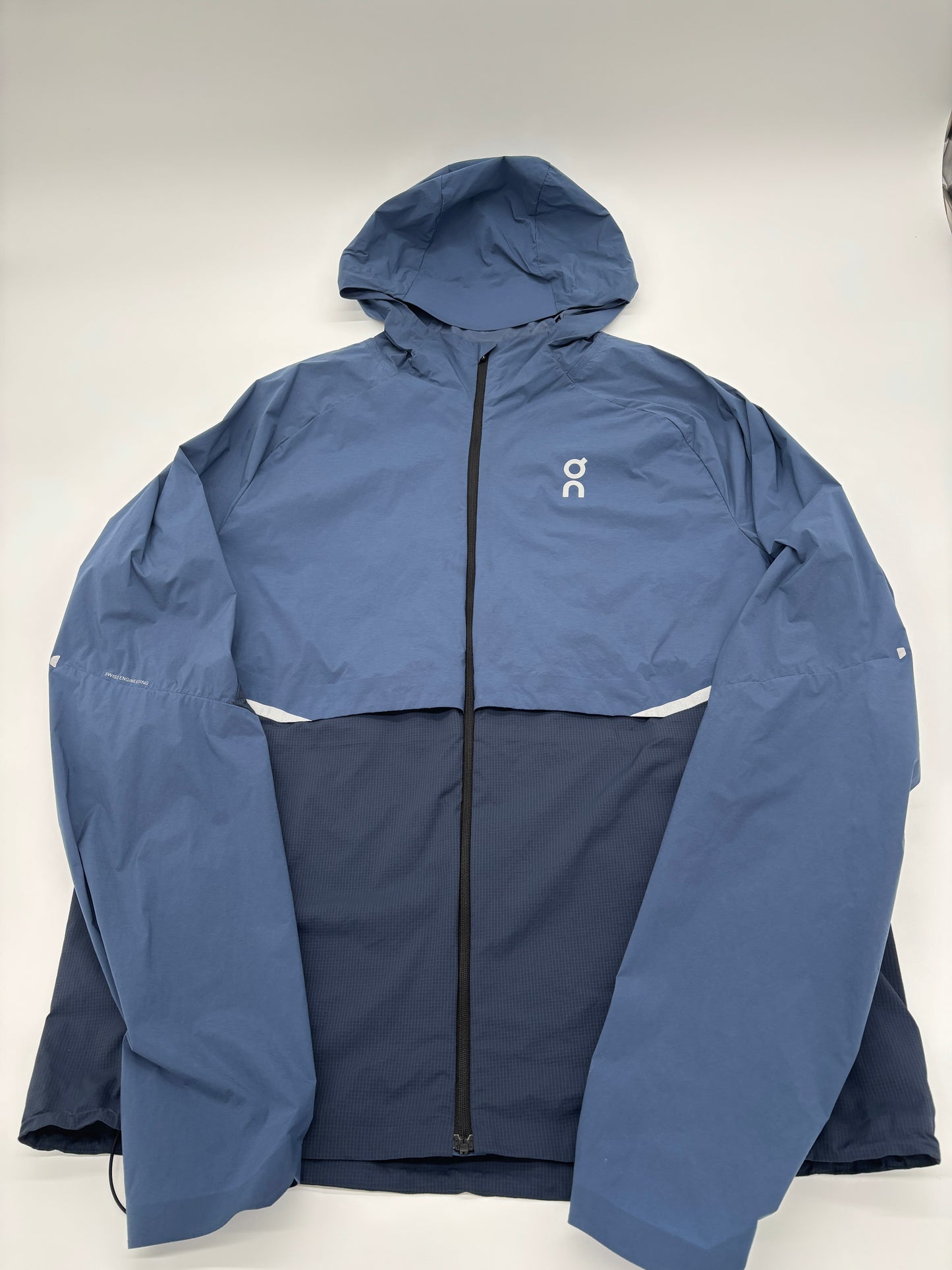 ON RUNNING JACKET