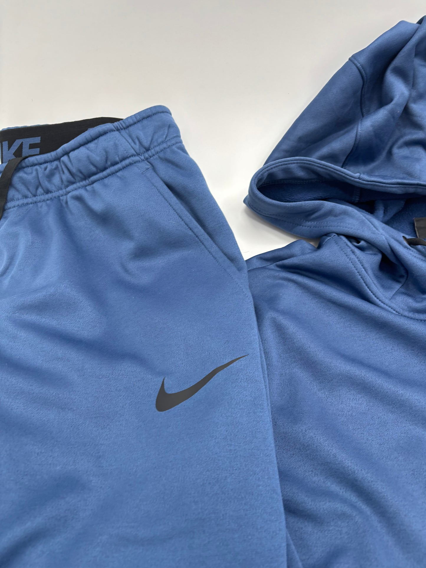 NIKE THERMA TRACKSUIT