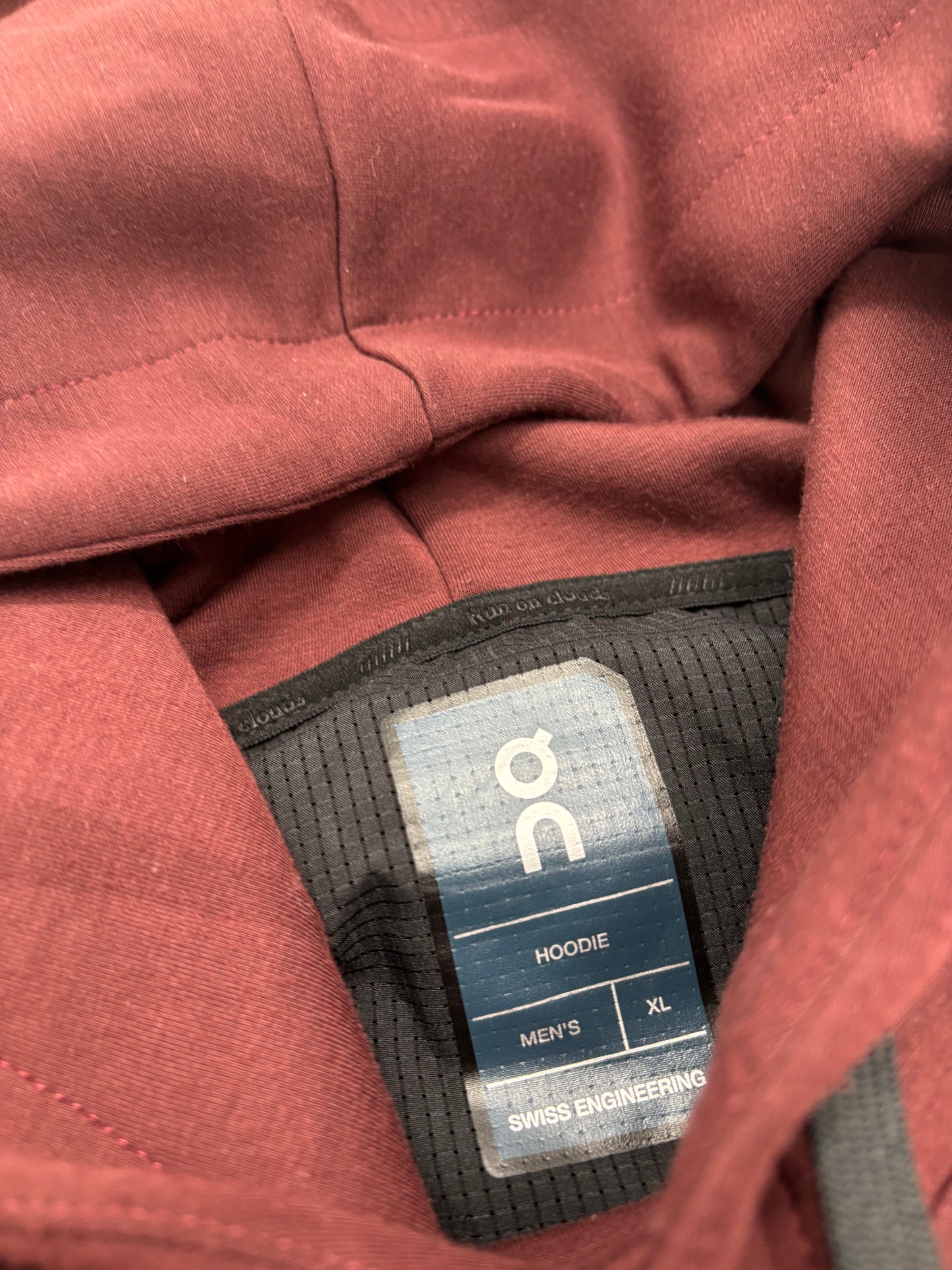 ON RUNNING TRACKSUIT