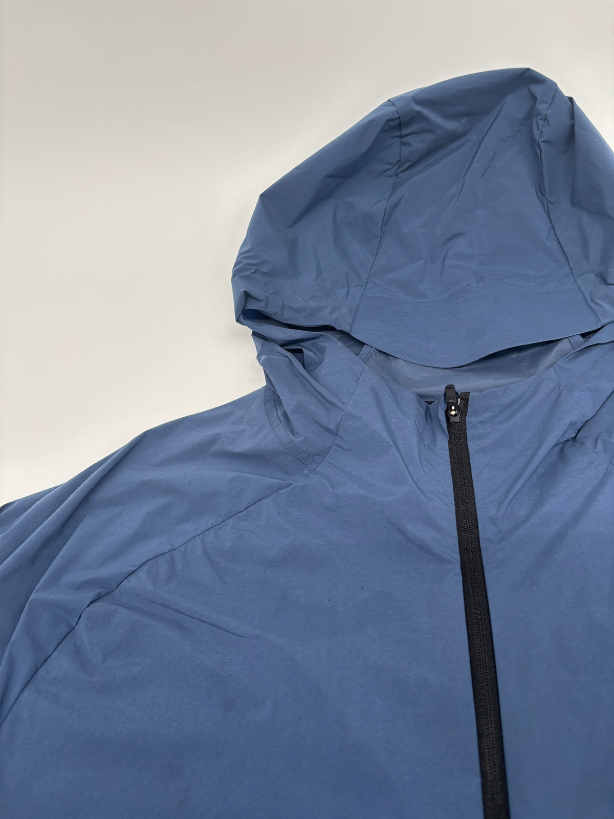 ON RUNNING TRACKSUIT