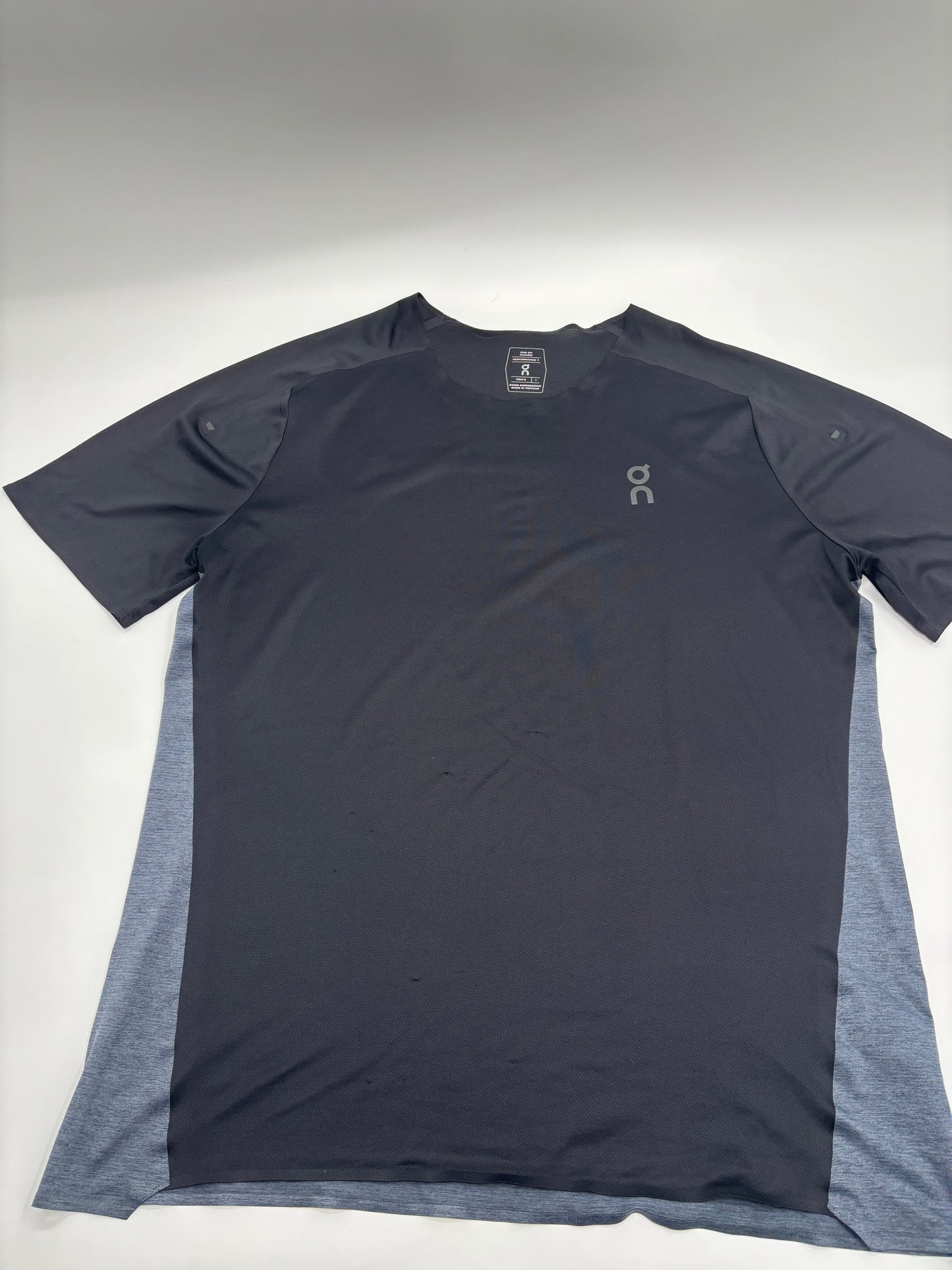 ON RUNNING T-SHIRT