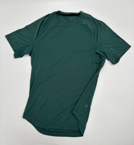 LULULEMON T-SHIRT