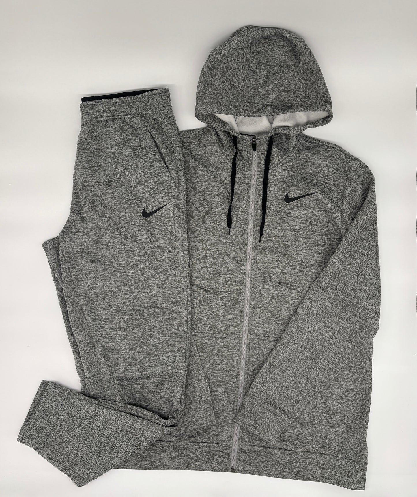 NIKE TRACKSUIT