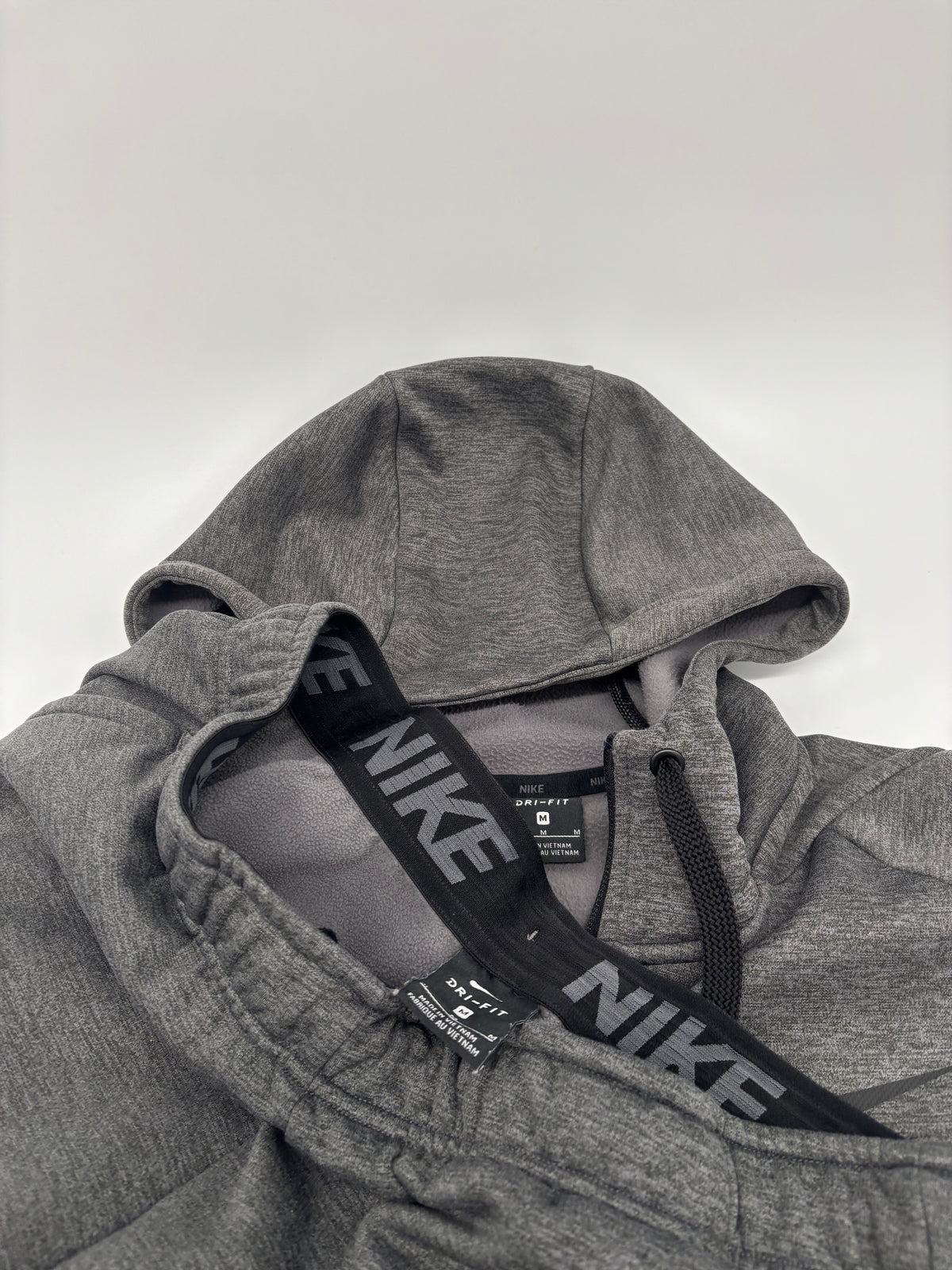 NIKE THERMA TRACKSUIT
