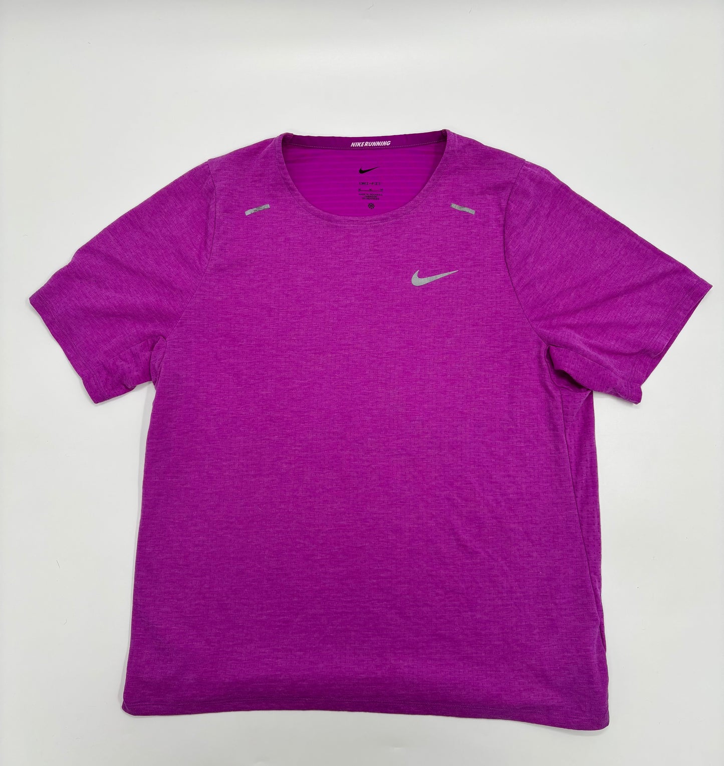 NIKE T-SHIRT