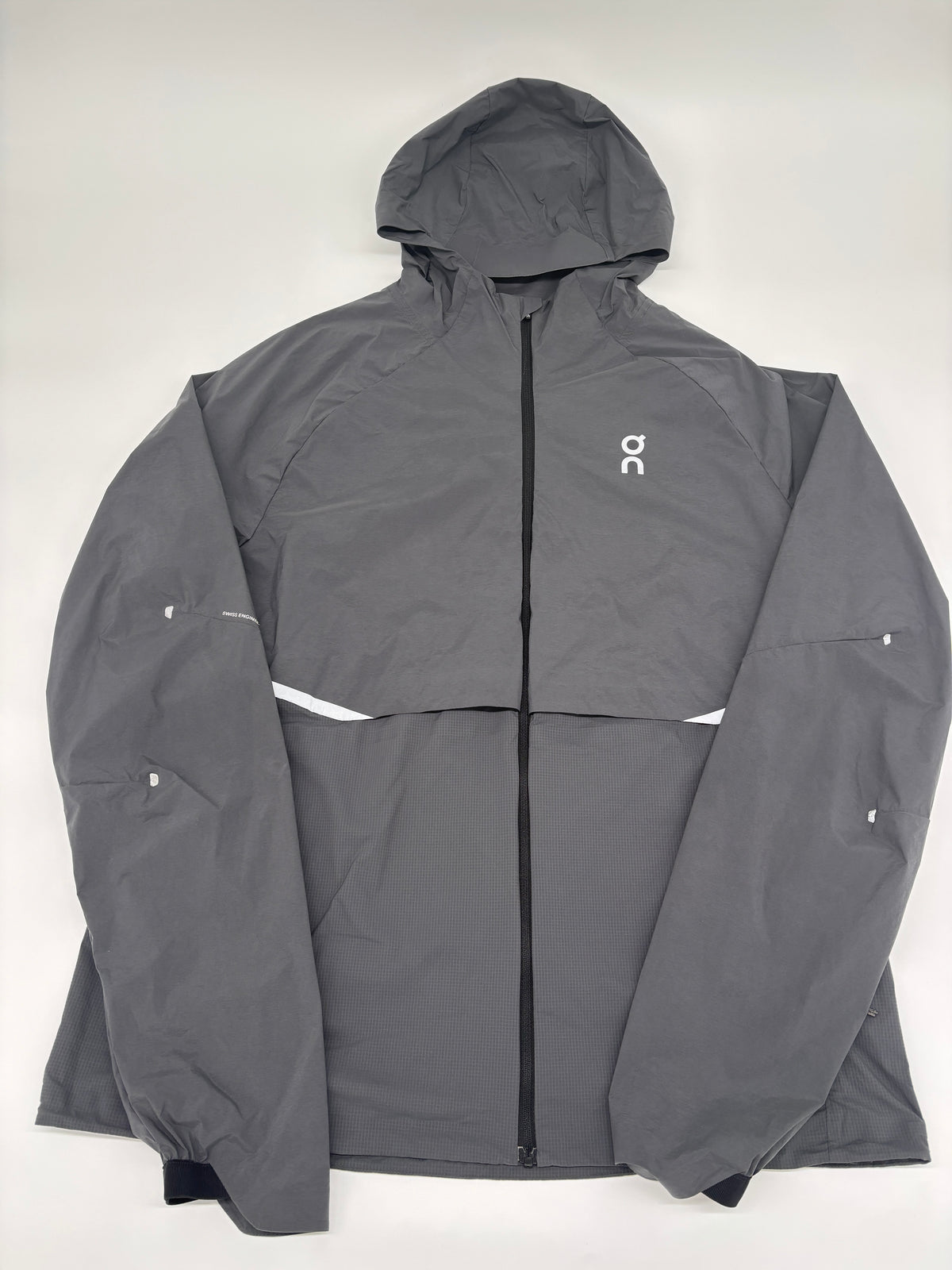 ON RUNNING JACKET