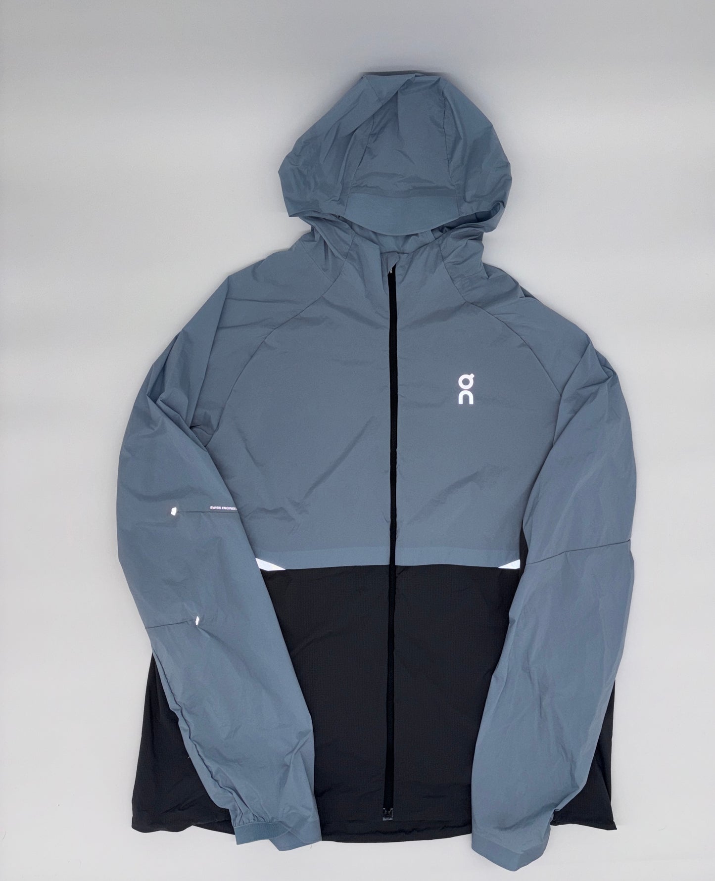 ON RUNNING JACKET