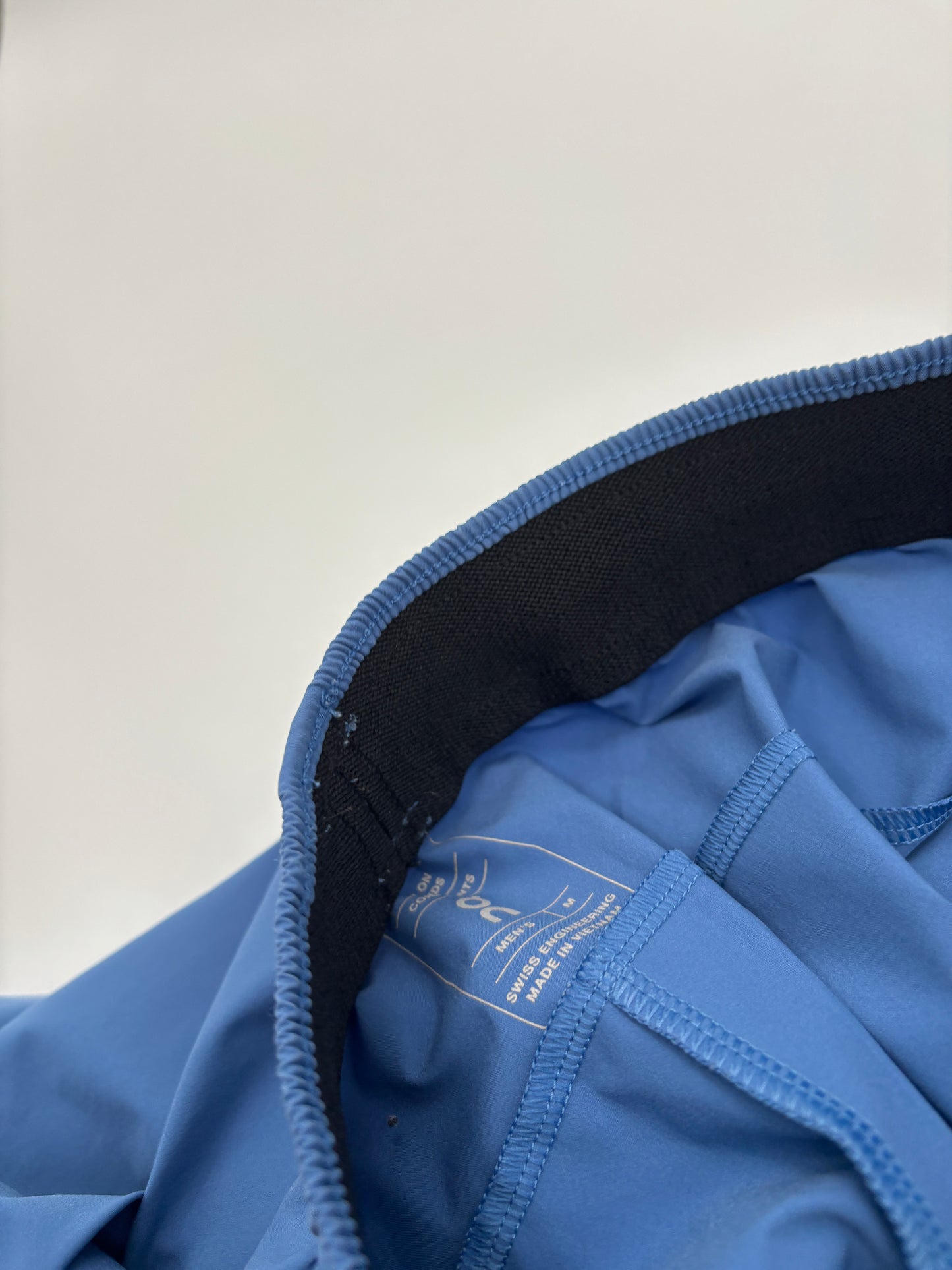 ON RUNNING TRACKSUIT