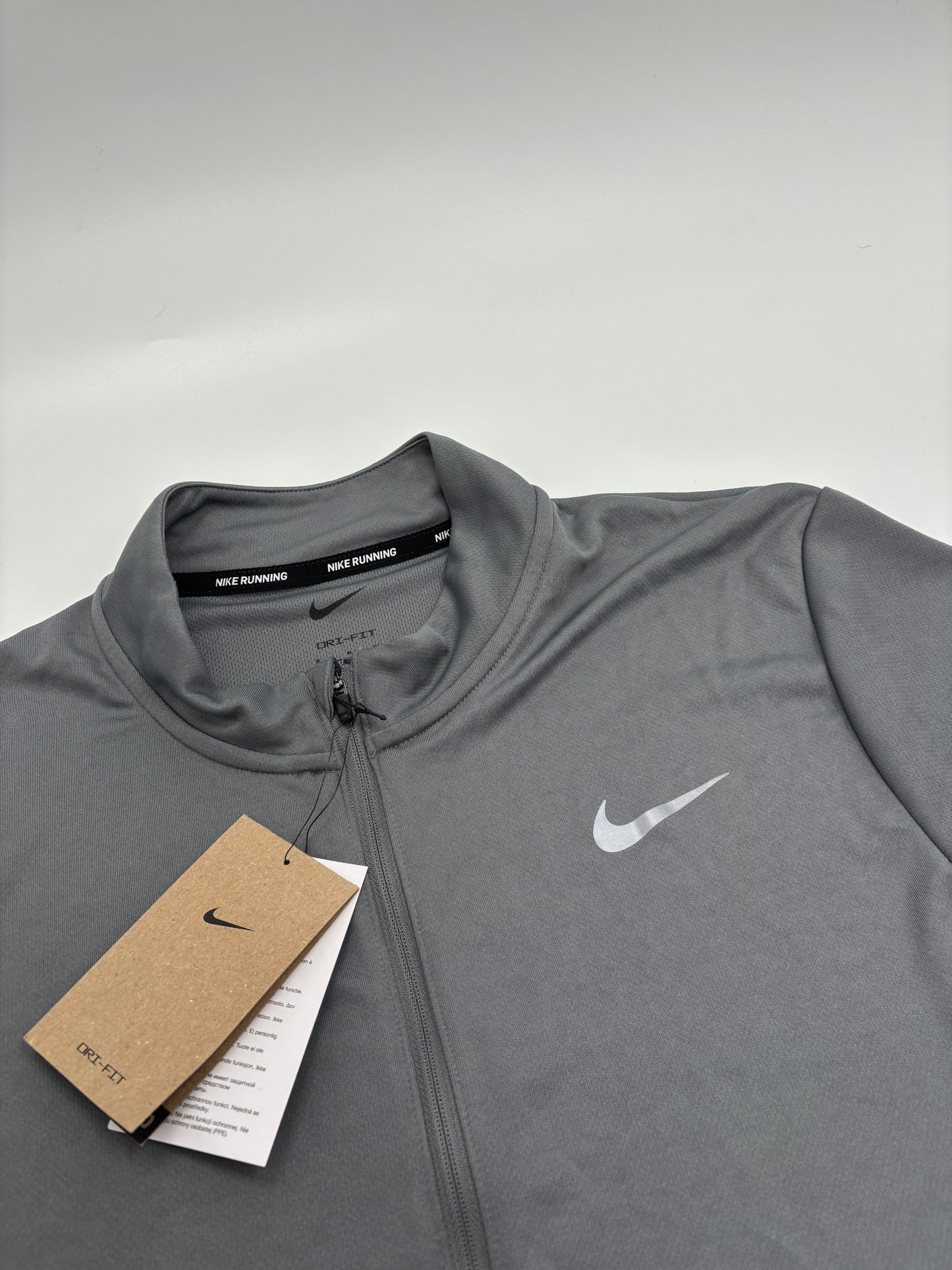 NIKE HALF ZIP
