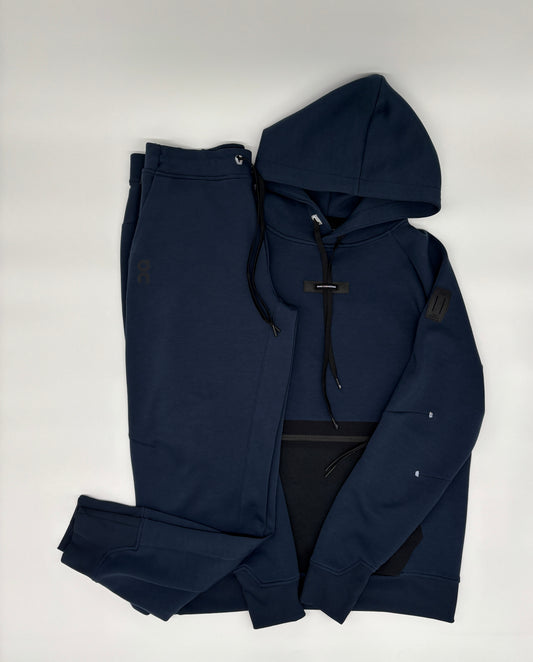 ON RUNNING TRACKSUIT