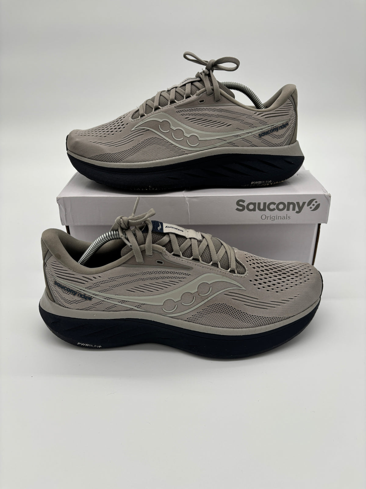 SAUCONY TRAINERS