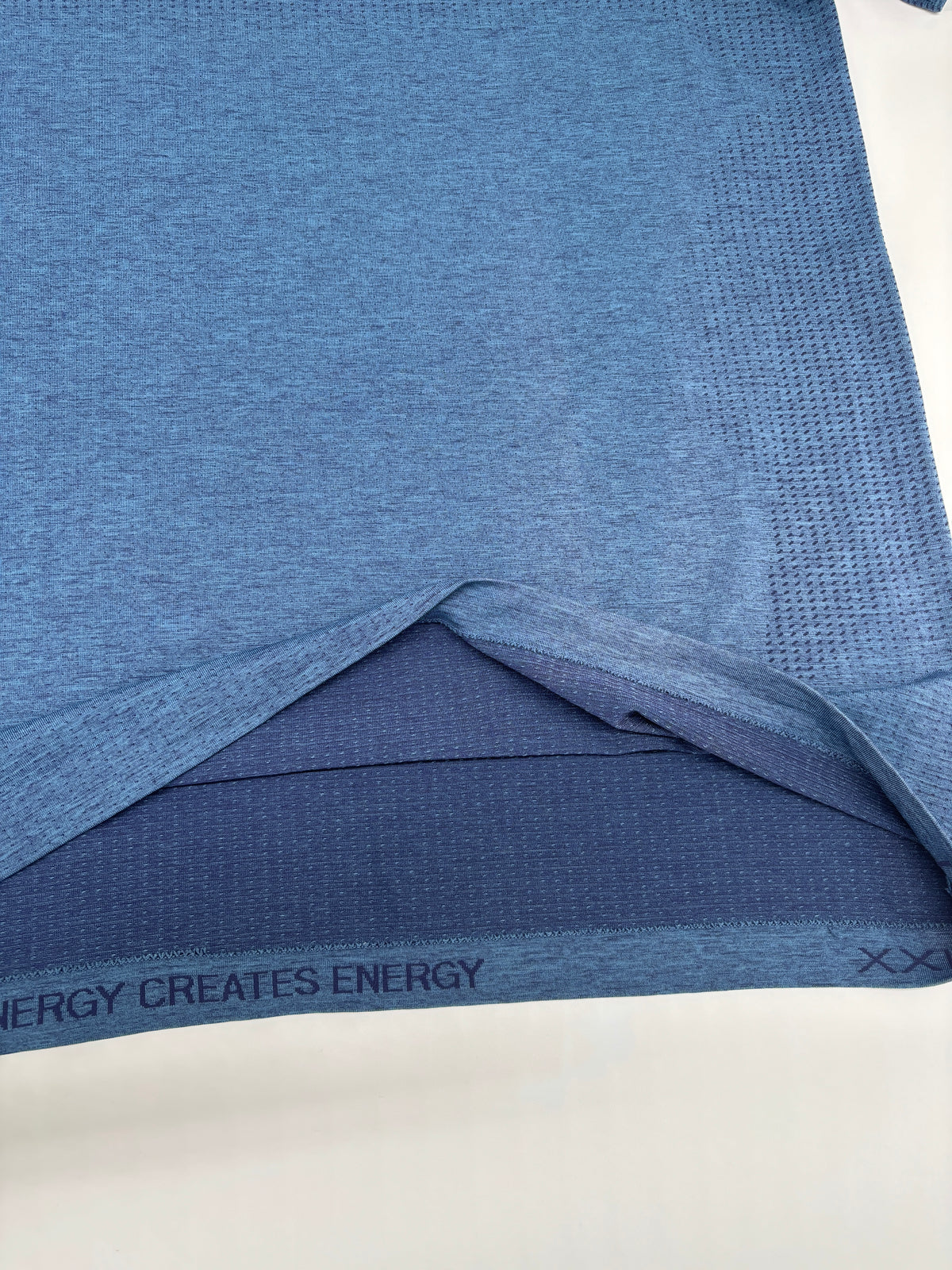 LULULEMON T-SHIRT