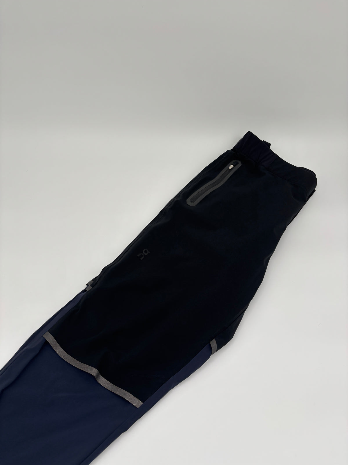 ON RUNNING PANTS