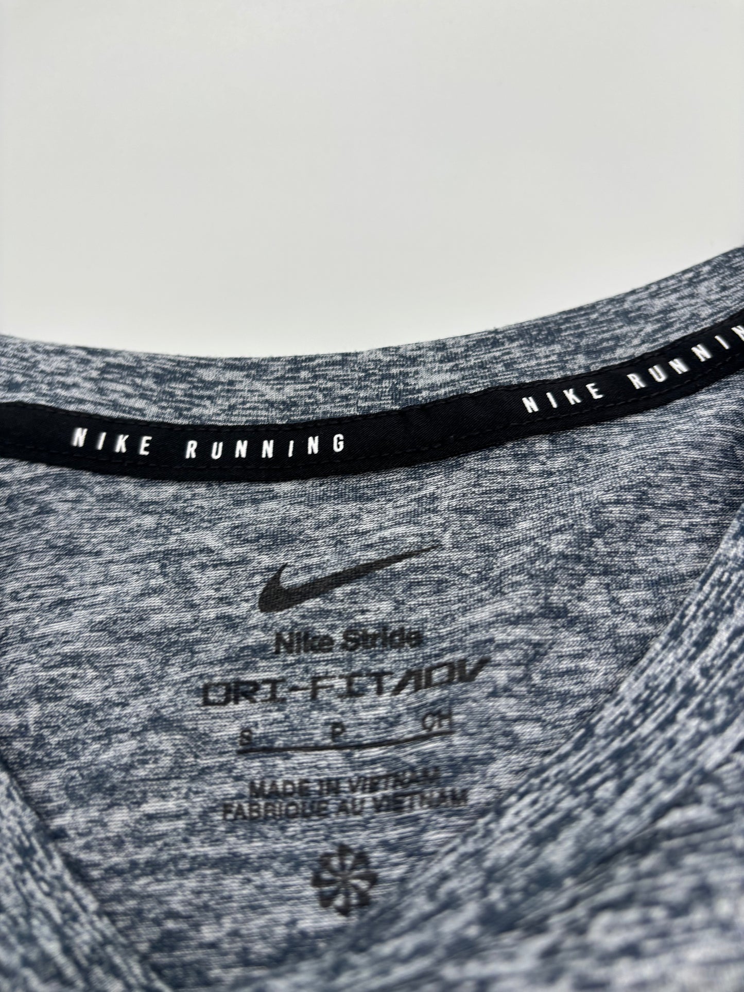 NIKE T-SHIRT