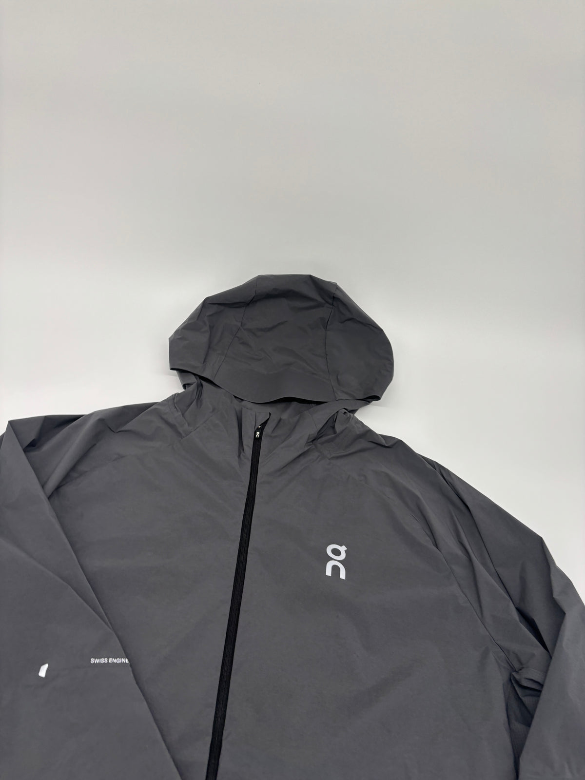 ON RUNNING JACKET