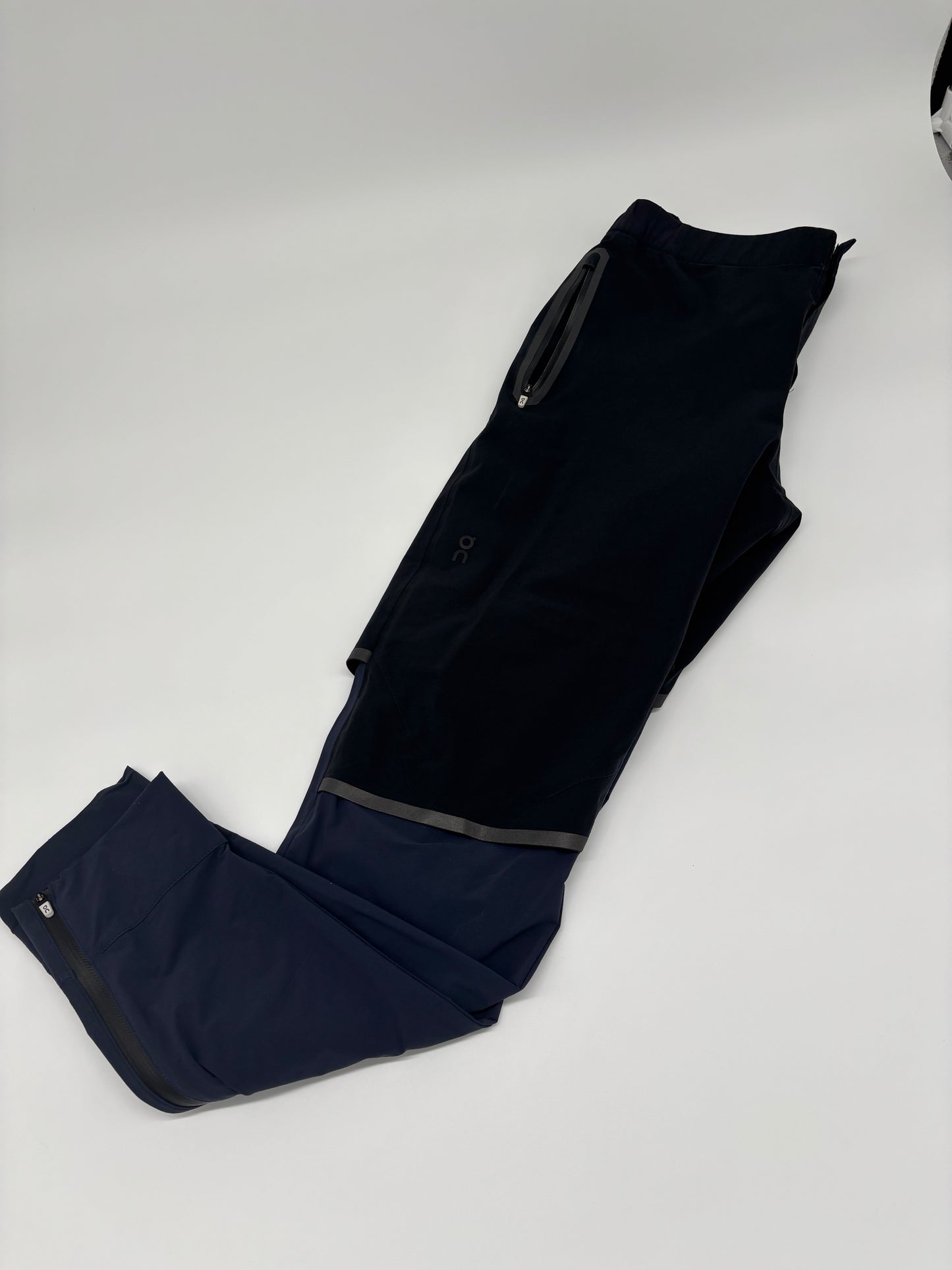ON RUNNING WATERPROOF PANTS