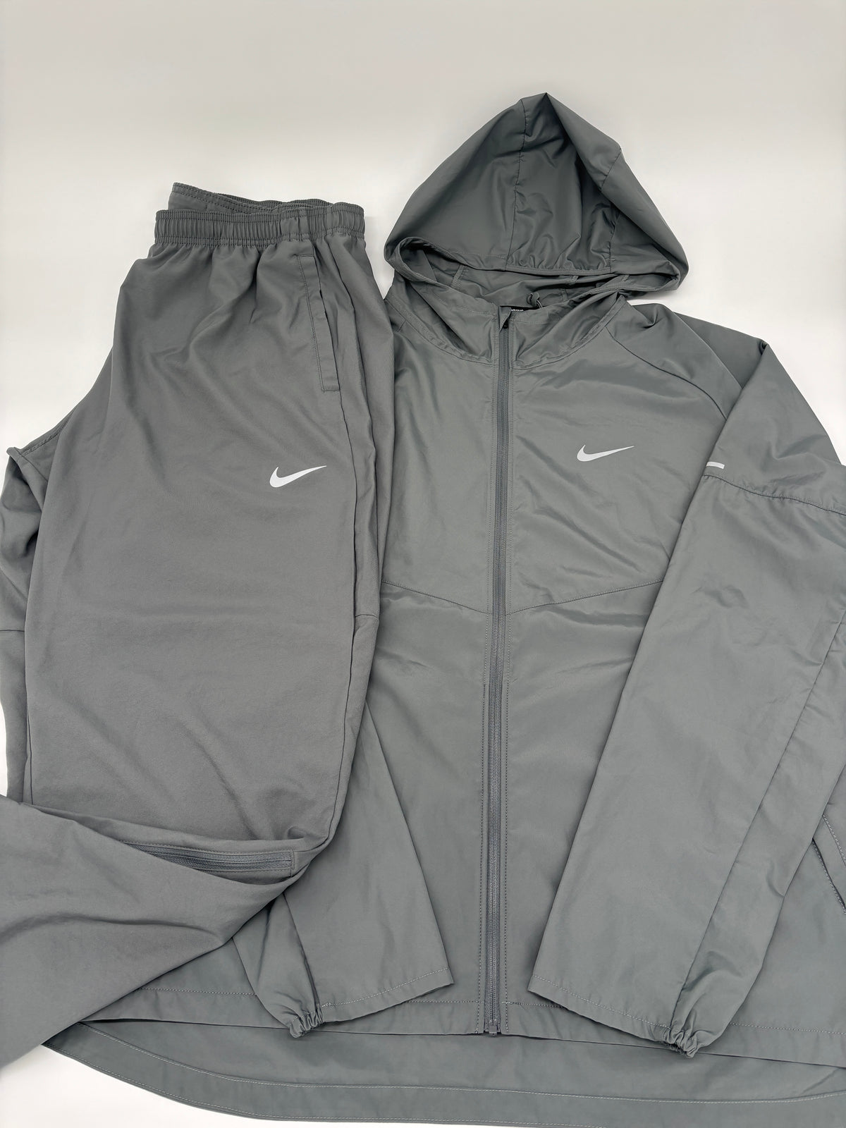 NIKE TRACKSUIT