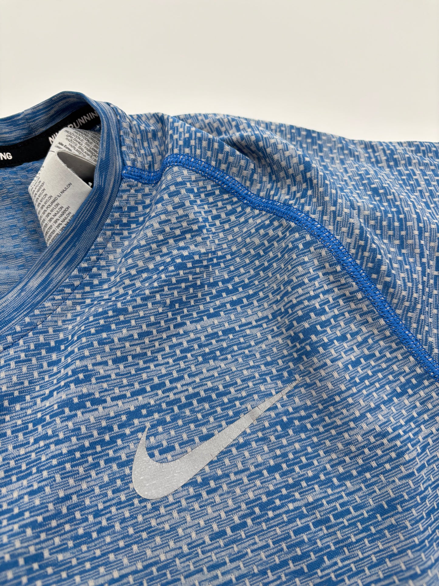 NIKE T-SHIRT
