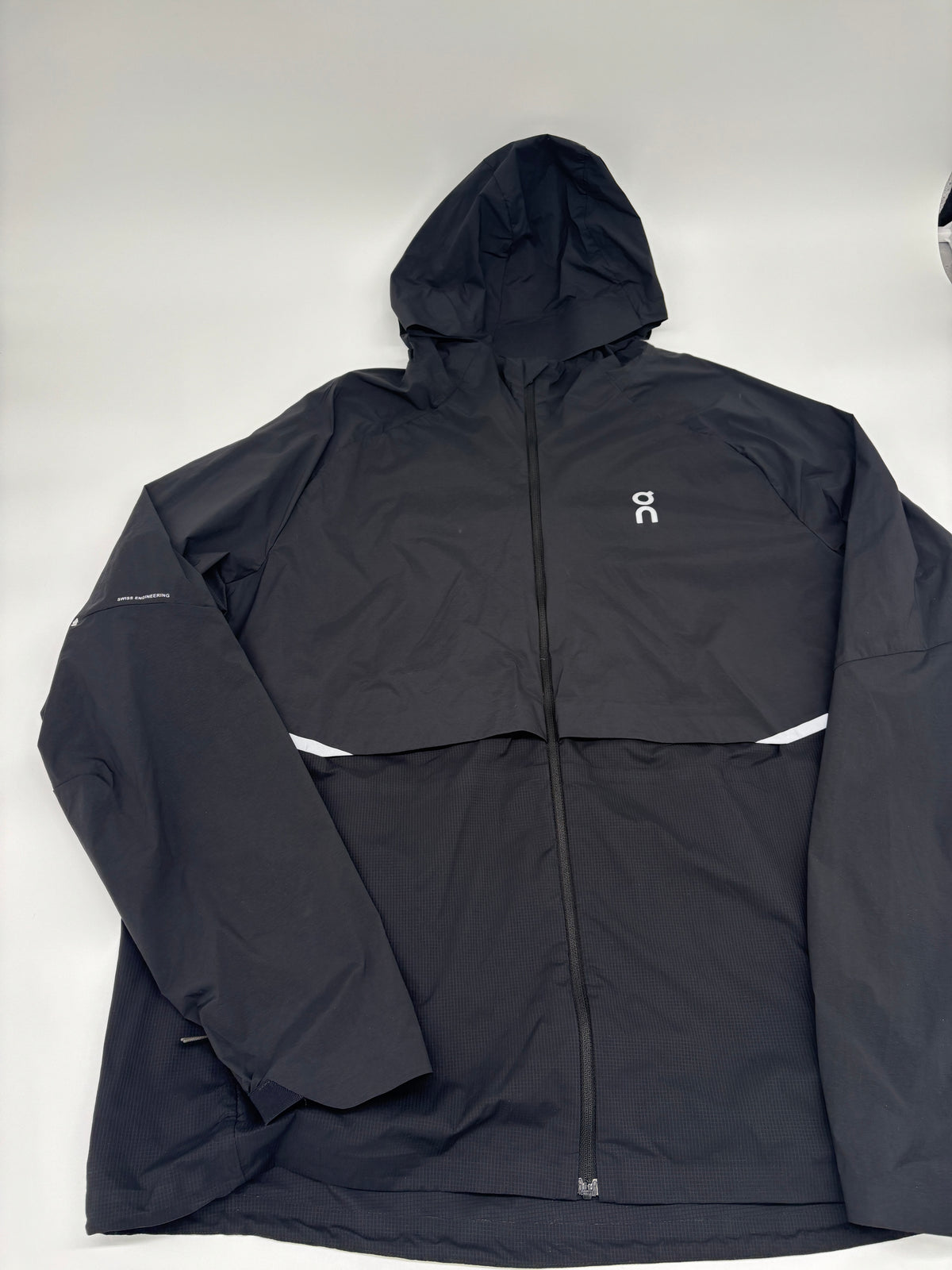 ON RUNNING JACKET