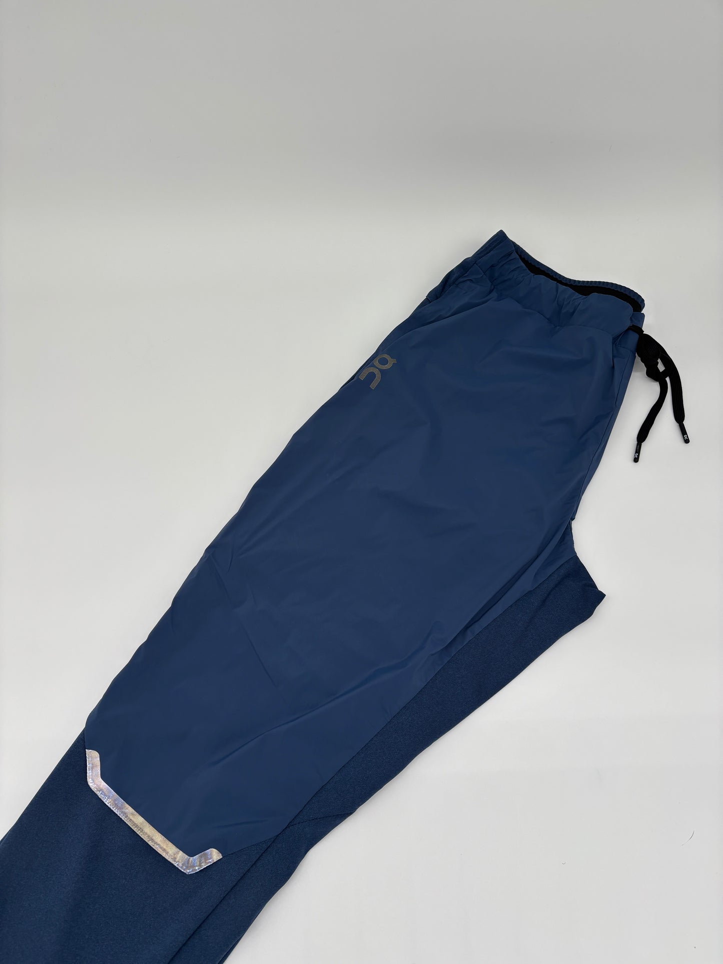 ON RUNNING PANTS