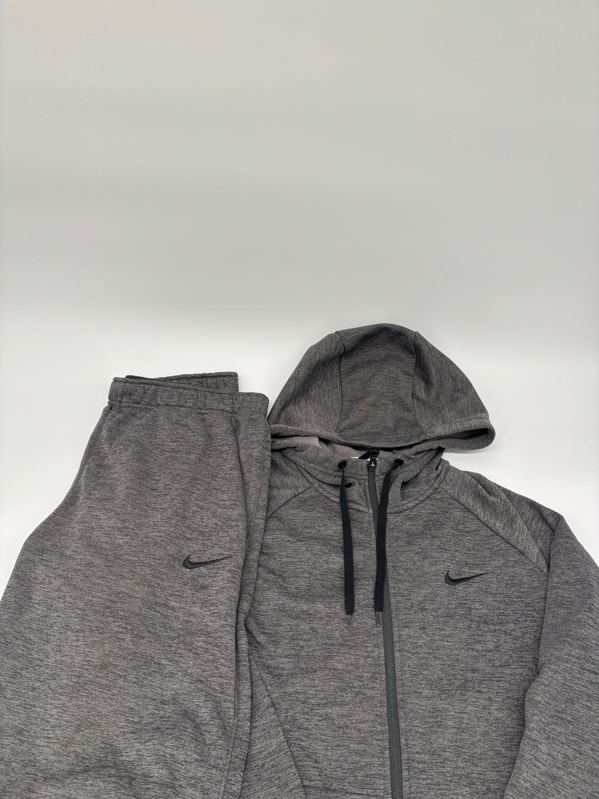 NIKE TRACKSUIT