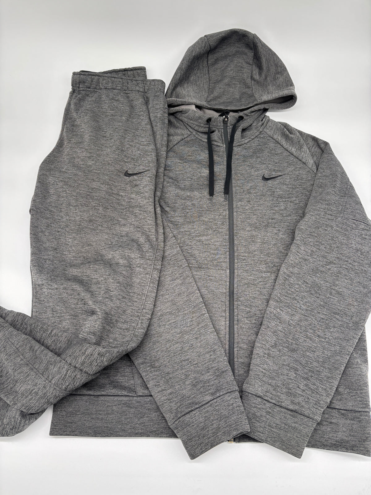 NIKE TRACKSUIT
