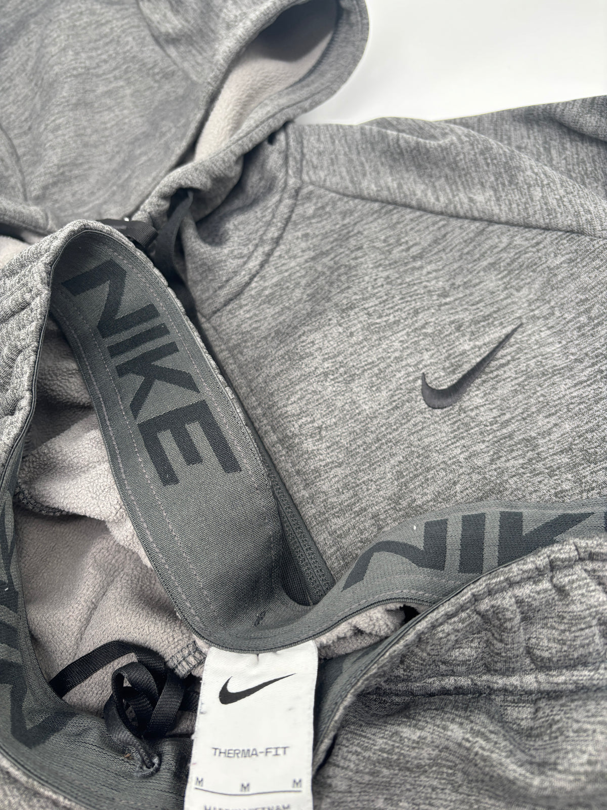 NIKE TRACKSUIT