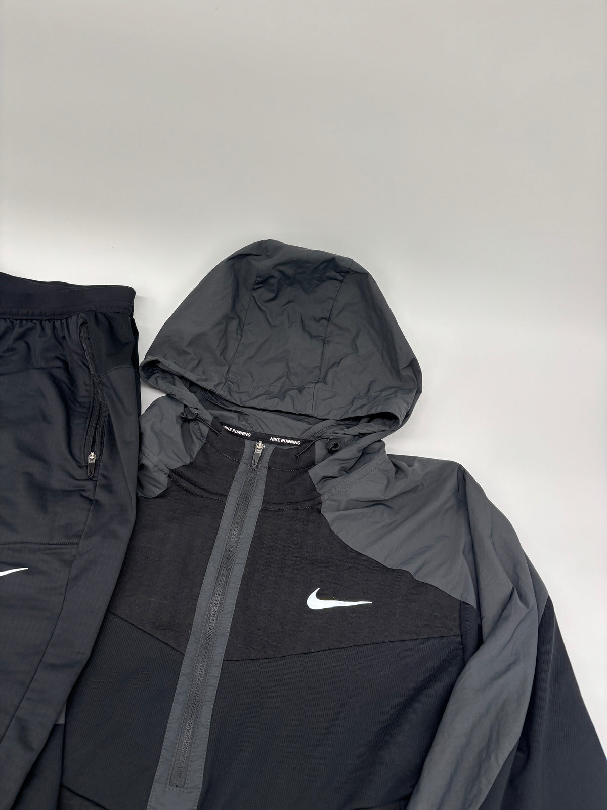 NIKE TRACKSUIT